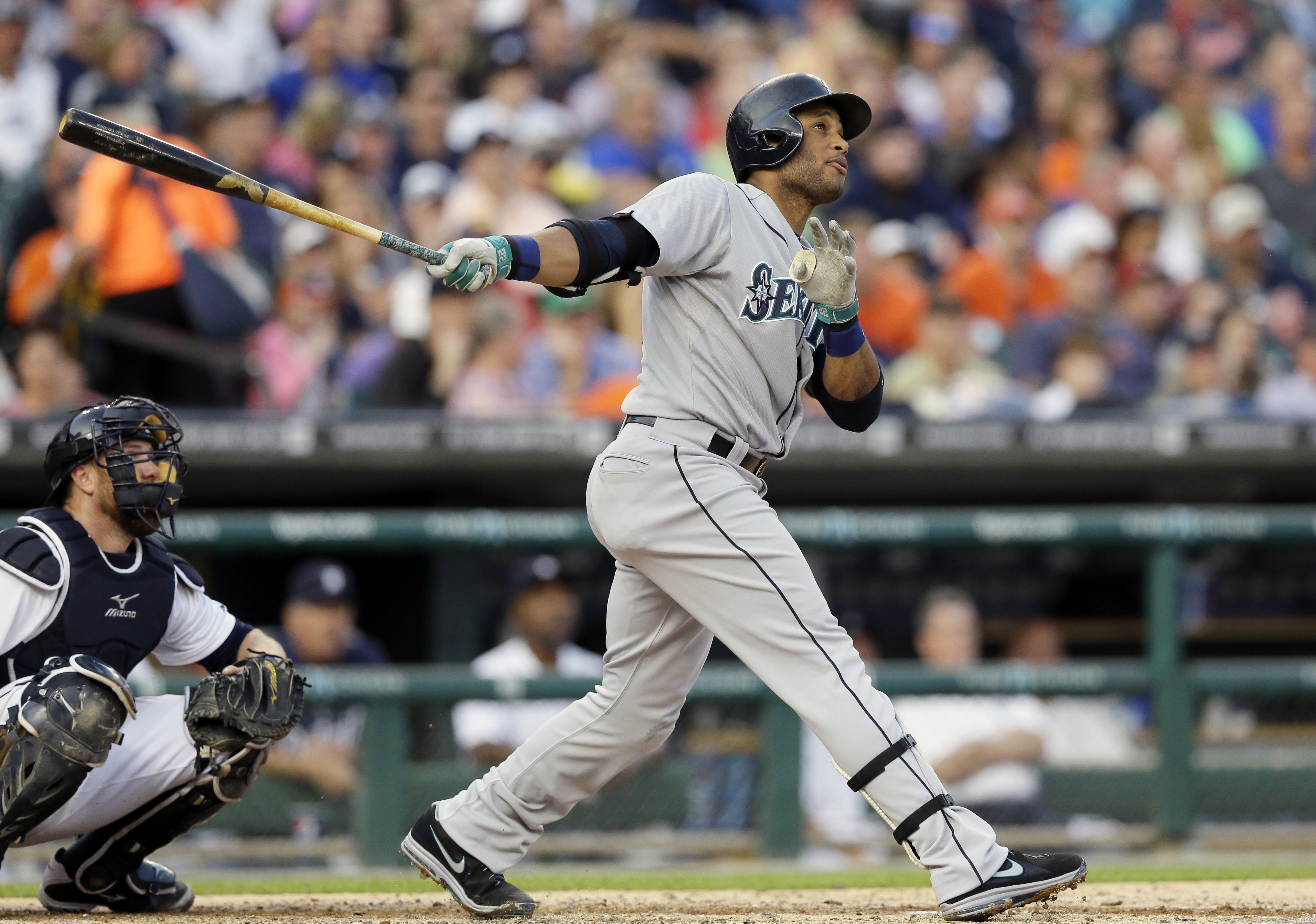 Cano, Paxton lead Mariners to 7-2 win over Tigers