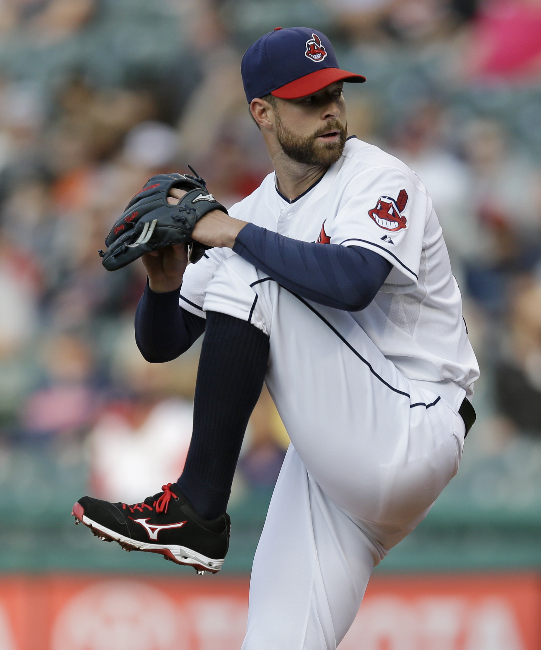 Aviles homers in 11th, Indians beat Orioles 2-1