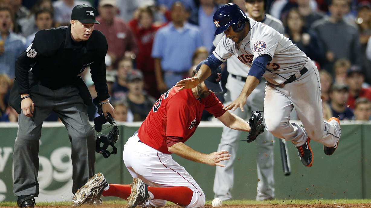 Astros rally for 5-3 win over Red Sox in 10