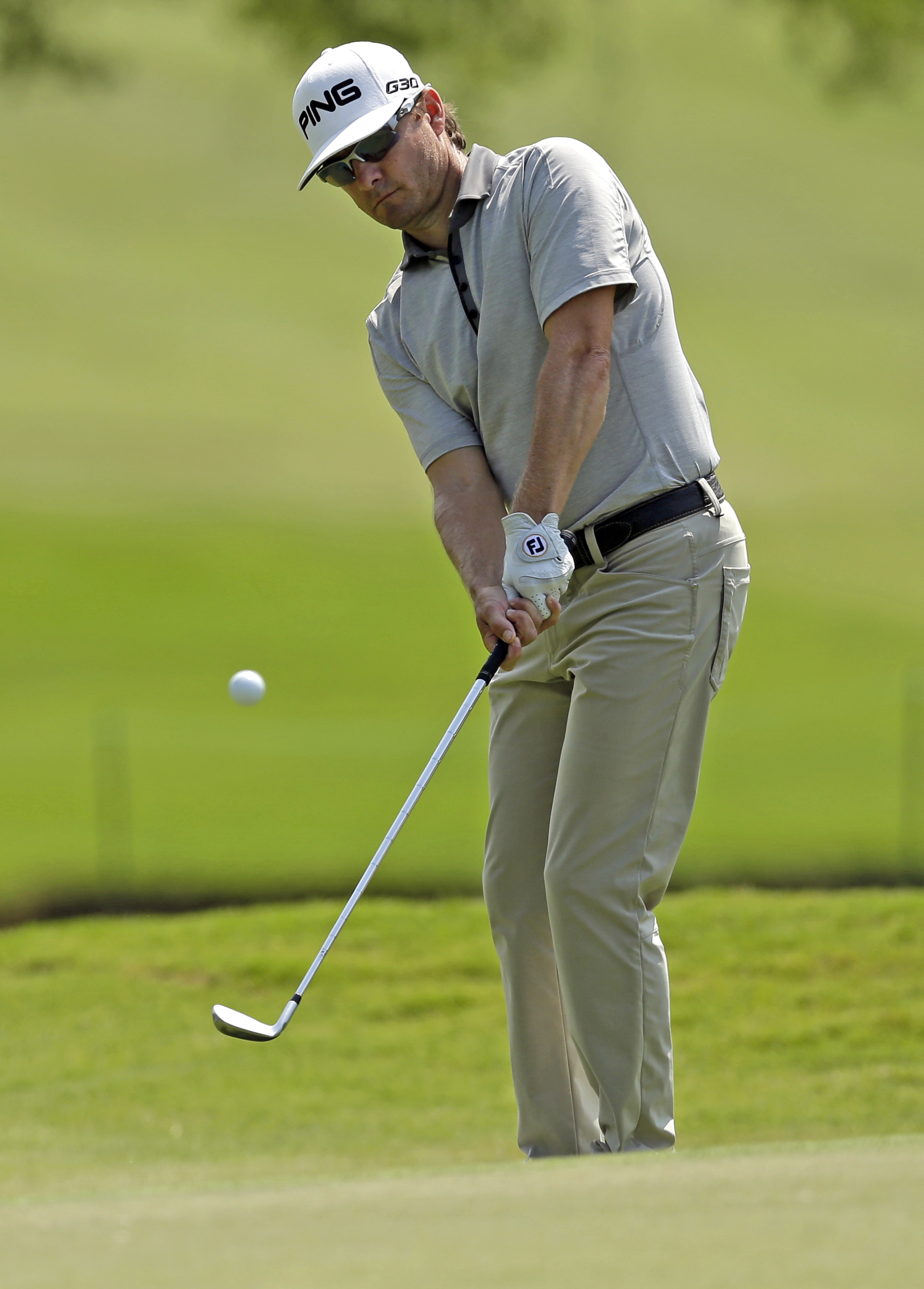 Nick Watney takes 1-stroke lead at Wyndham