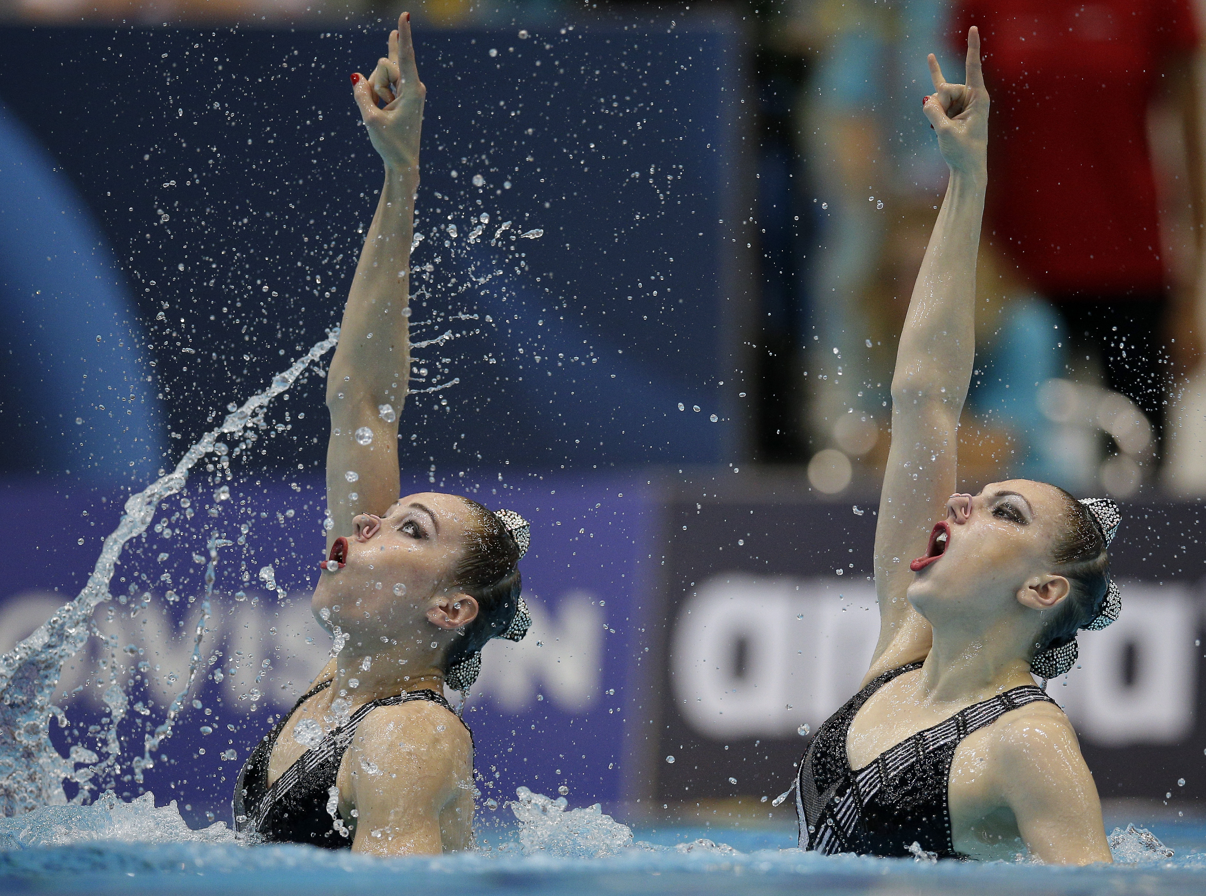 Russia claims gold in synchro events at Euros