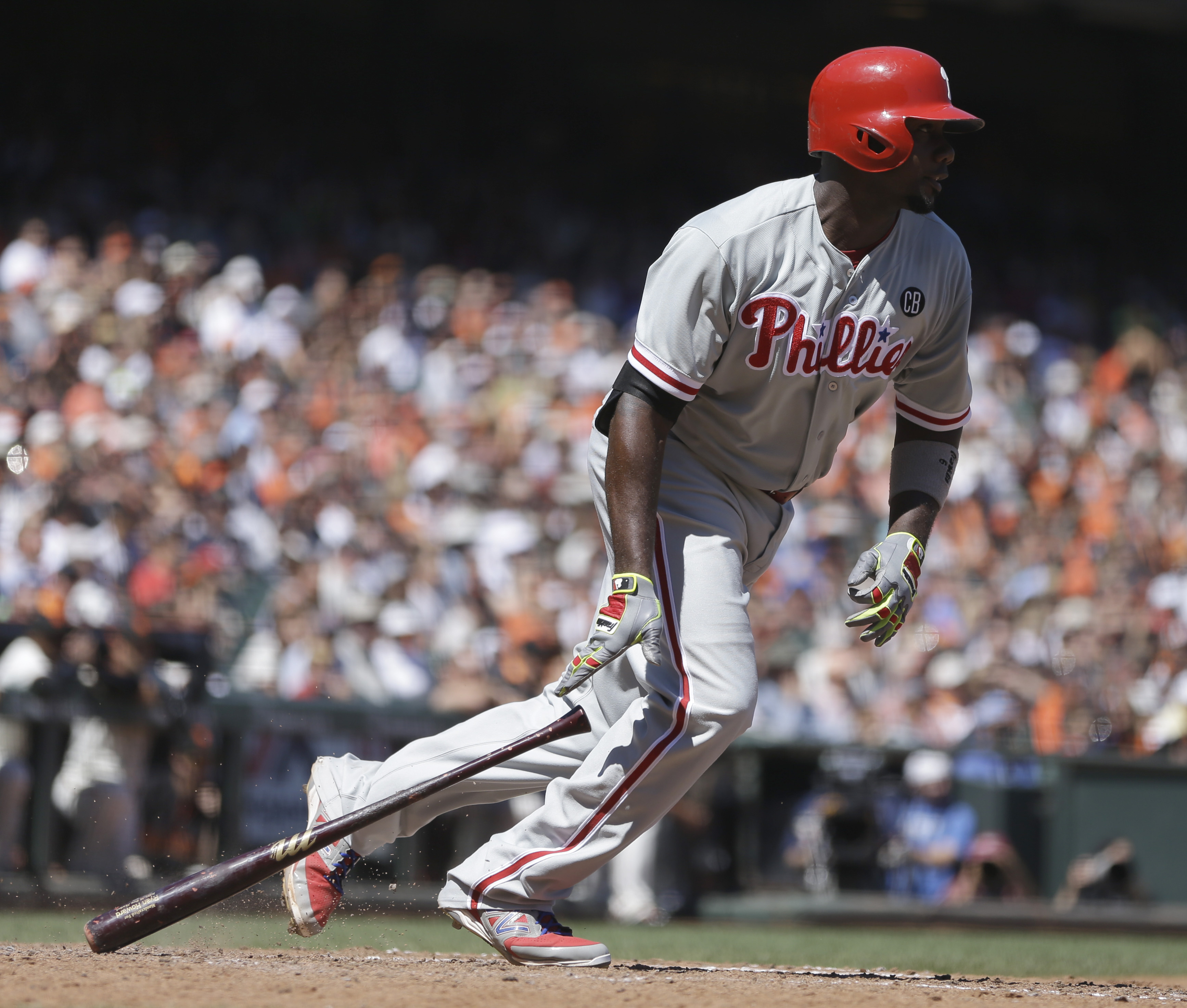 Panik helps Giants beat Phillies 6-5