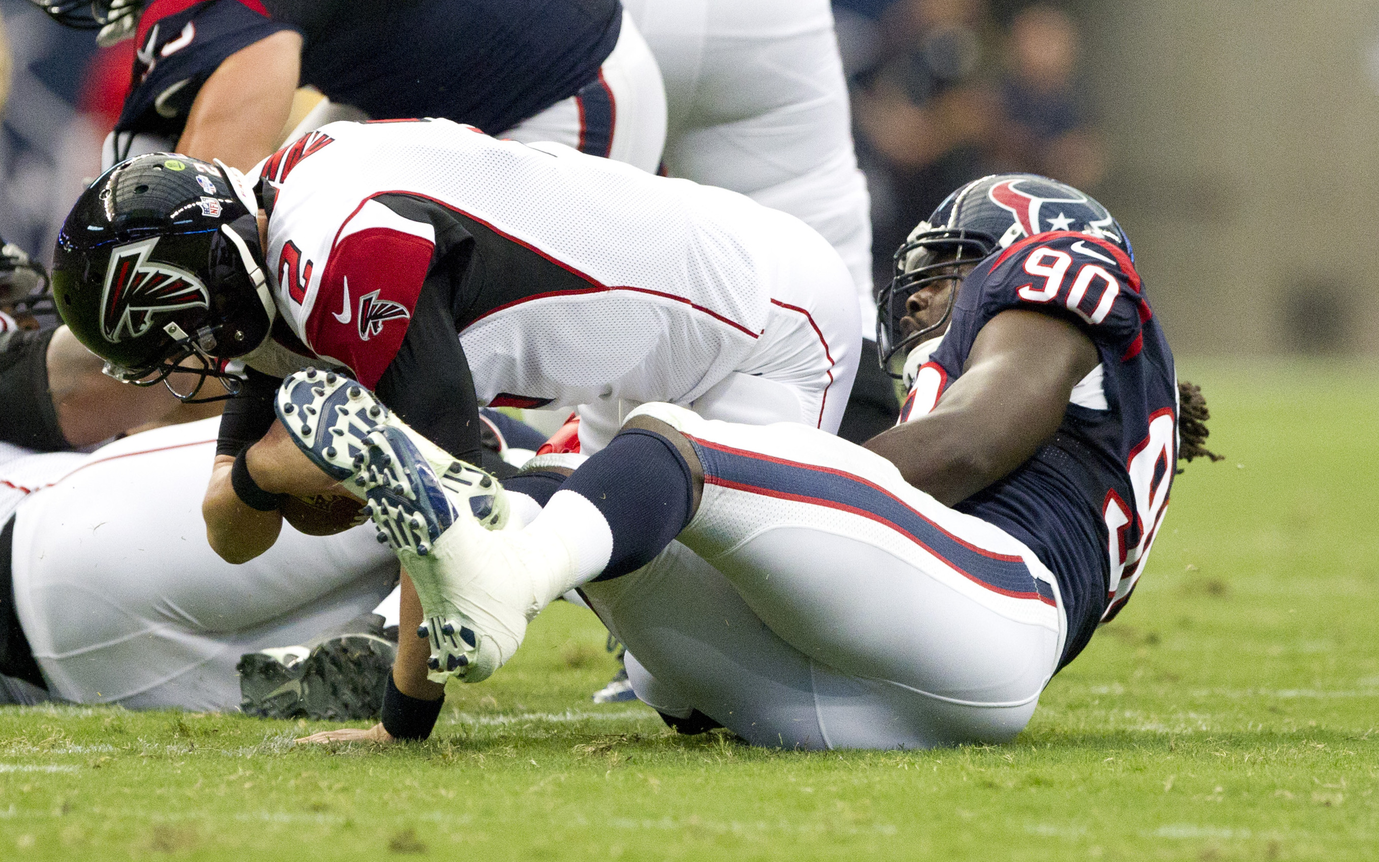 Clowney makes impact in Texans' 32-7 win