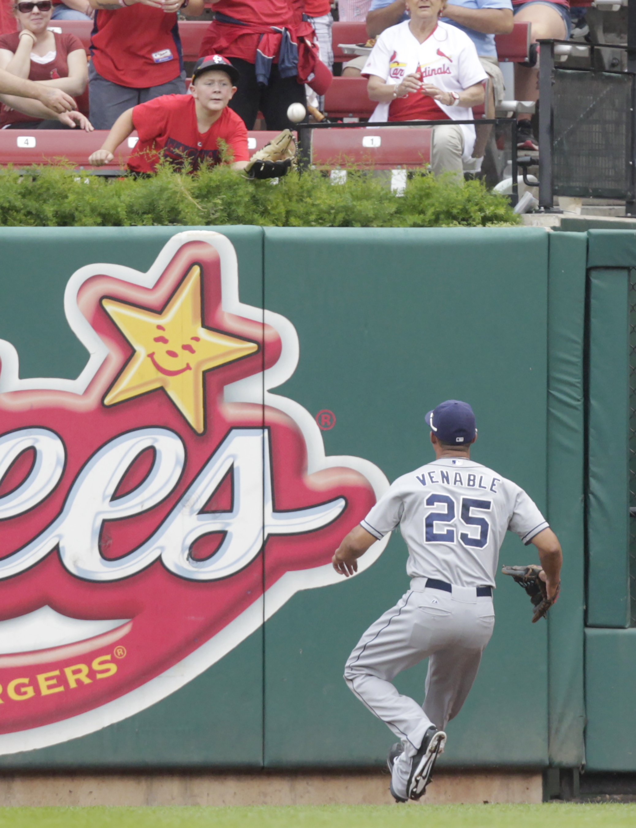 Padres can't climb out of early hole against Cards