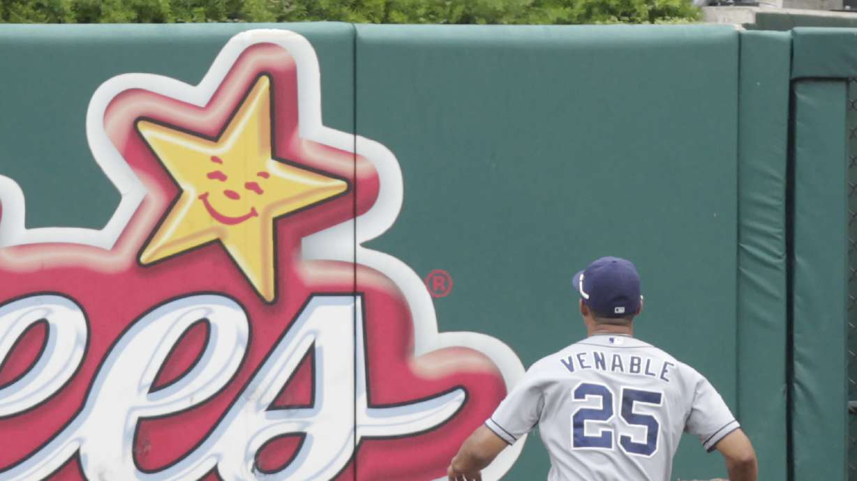 Padres can't climb out of early hole against Cards