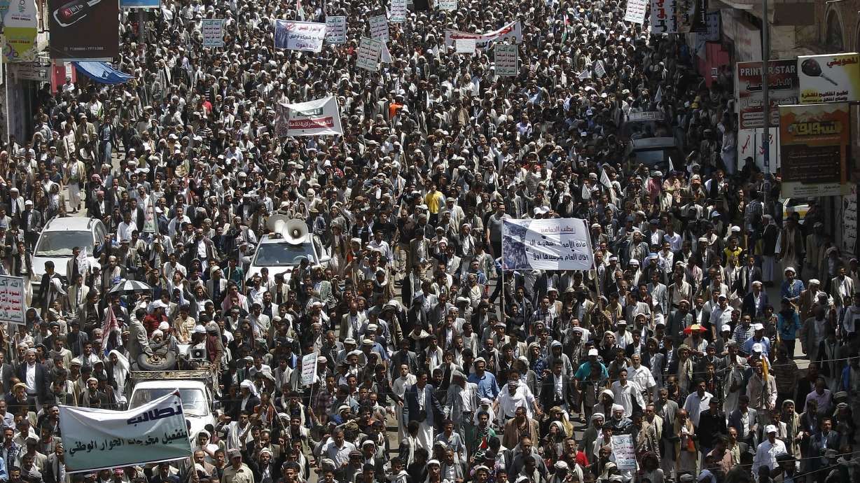 Thousands rally in Yemen over ended fuel subsidies