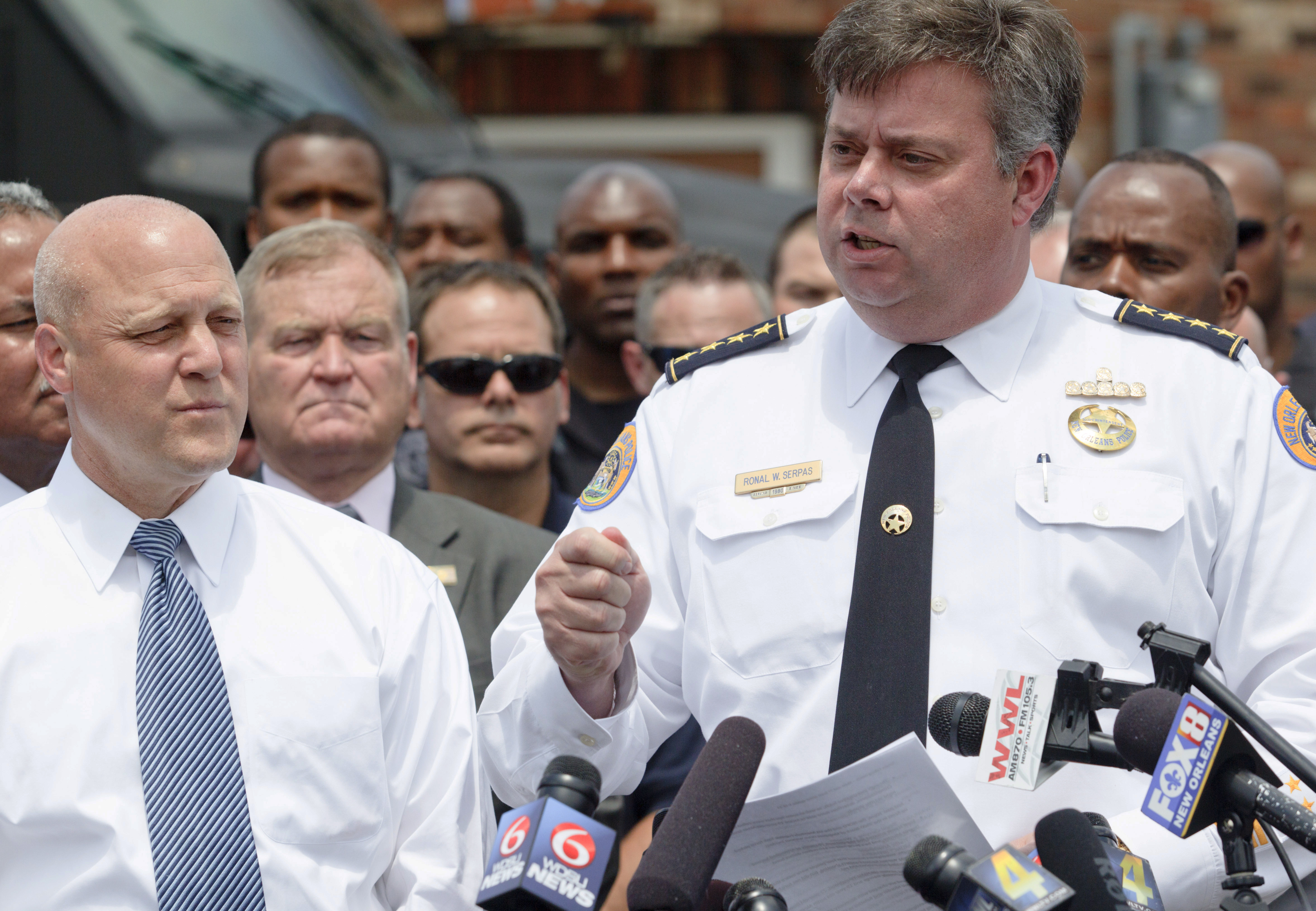 New Orleans police chief announces retirement