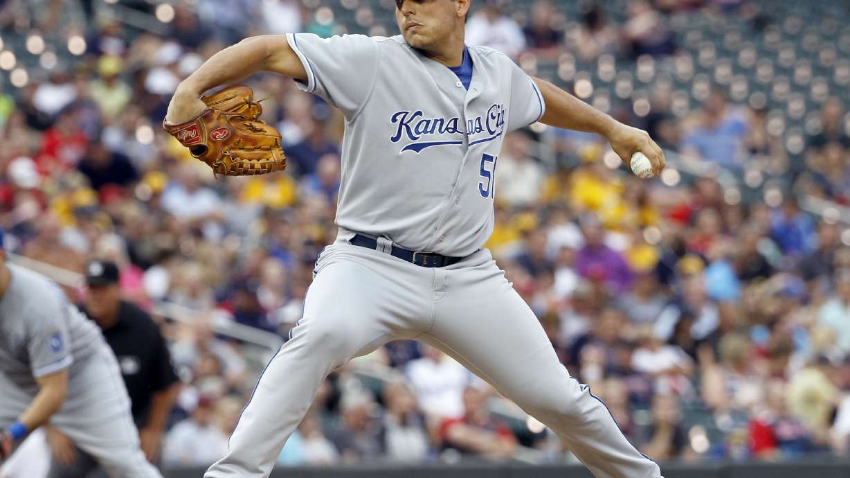 Kratz, Vargas lead Royals over Twins 6-4
