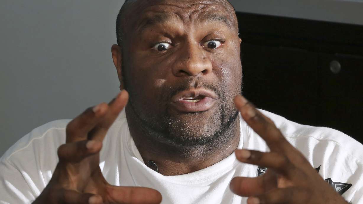 Ex-NFL lineman tops bill for Pyongyang fight night