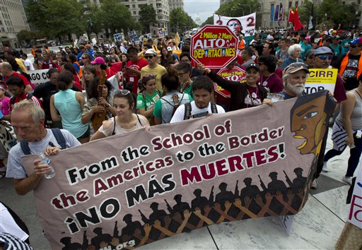 Presionan a Obama para que ayude a inmigrantes