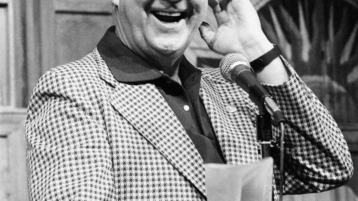 Don Pardo: a link to TV's birth, says 'SNL' boss
