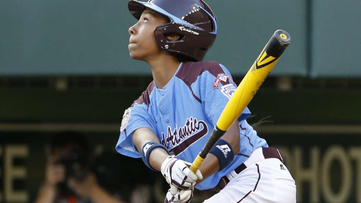Philadelphia's Mo'ne Davis knows hoops, too