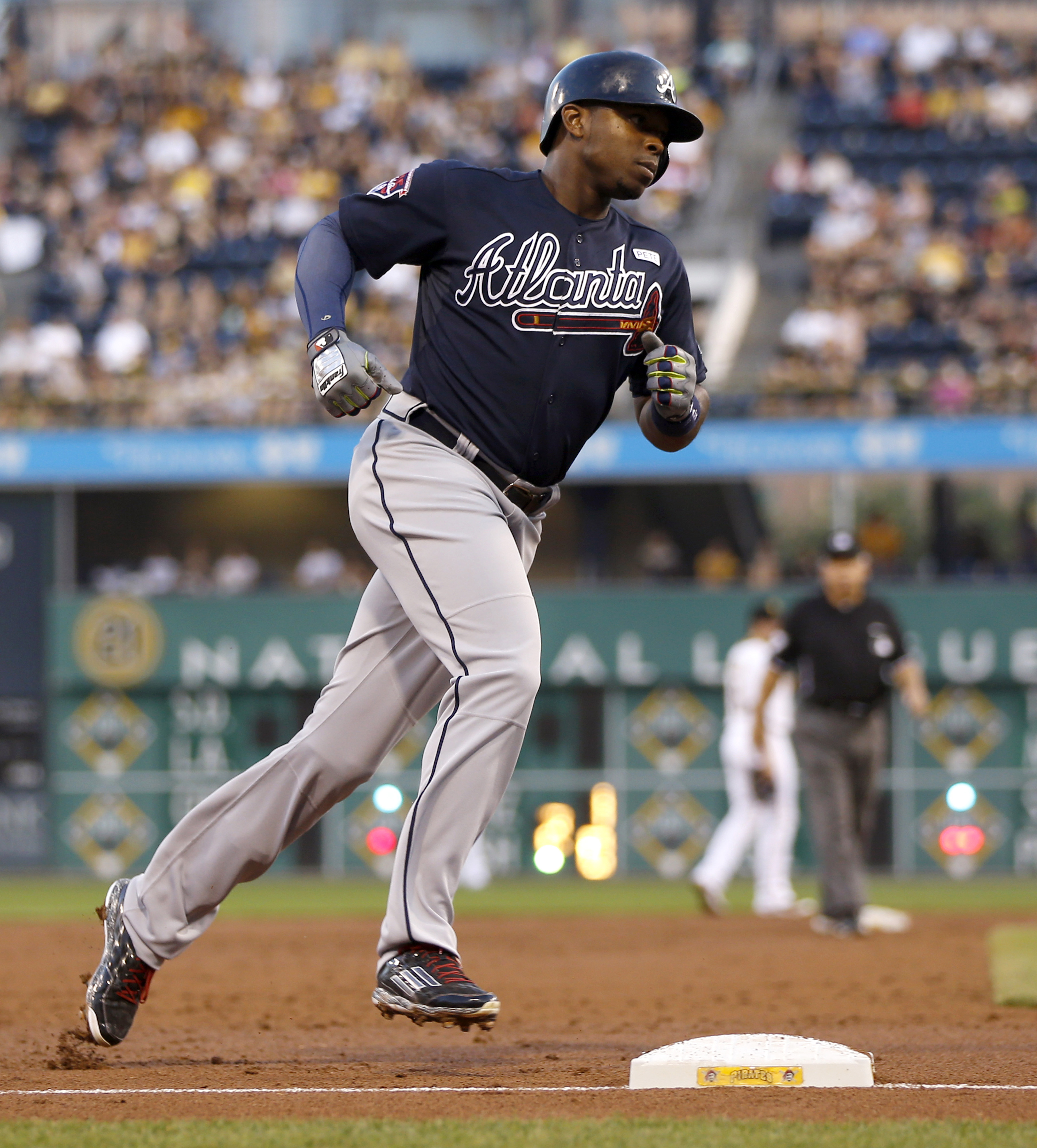Braves jump on Liriano in 11-3 win over Pirates
