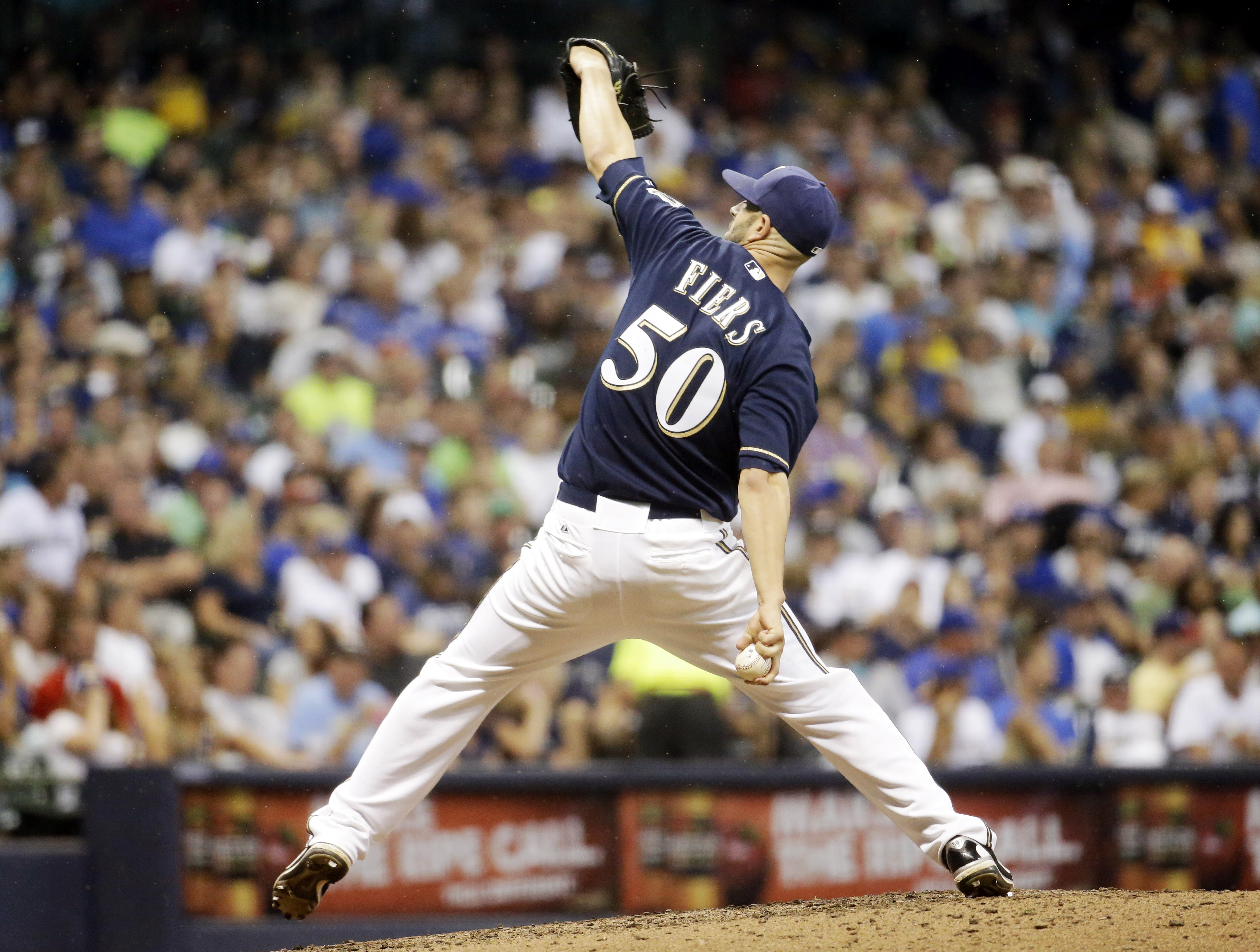 Fiers and Brewers dominate Blue Jays in 6-1 win
