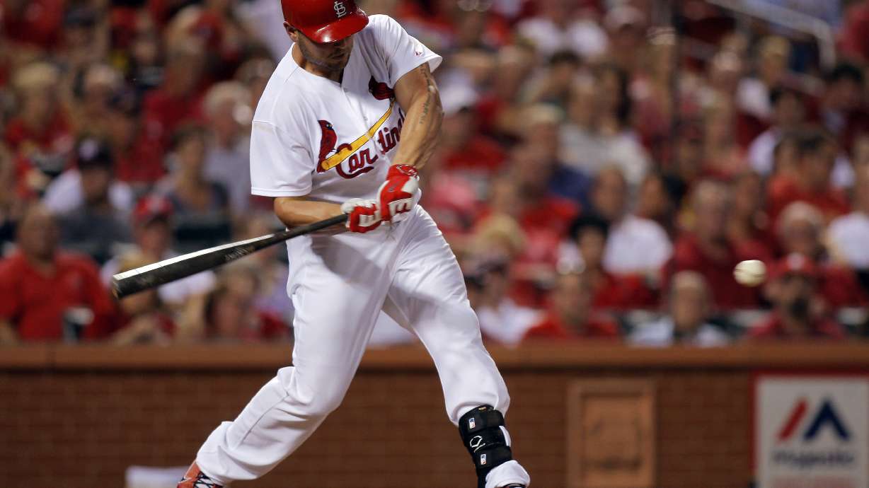 Cardinals beat Reds on bases-loaded HBP in 9th