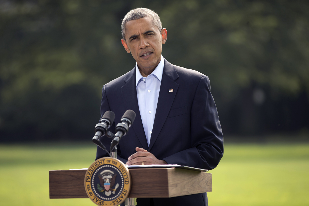 Obama weighs broader move on legal immigration