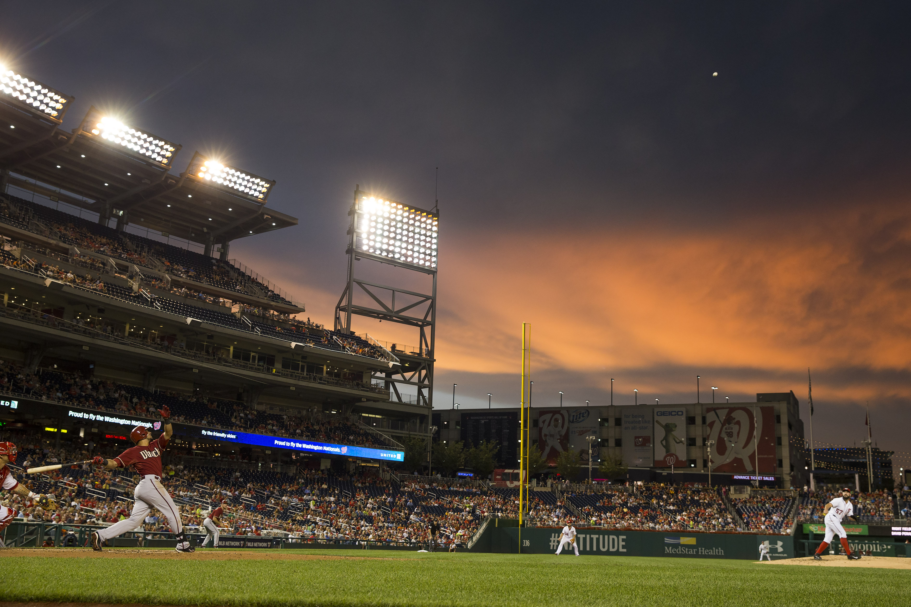 Nationals win 9th in row, nip D-backs in 9th