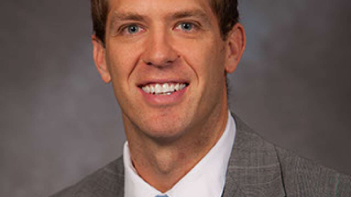 Rahe, Weber hire new assistant coach