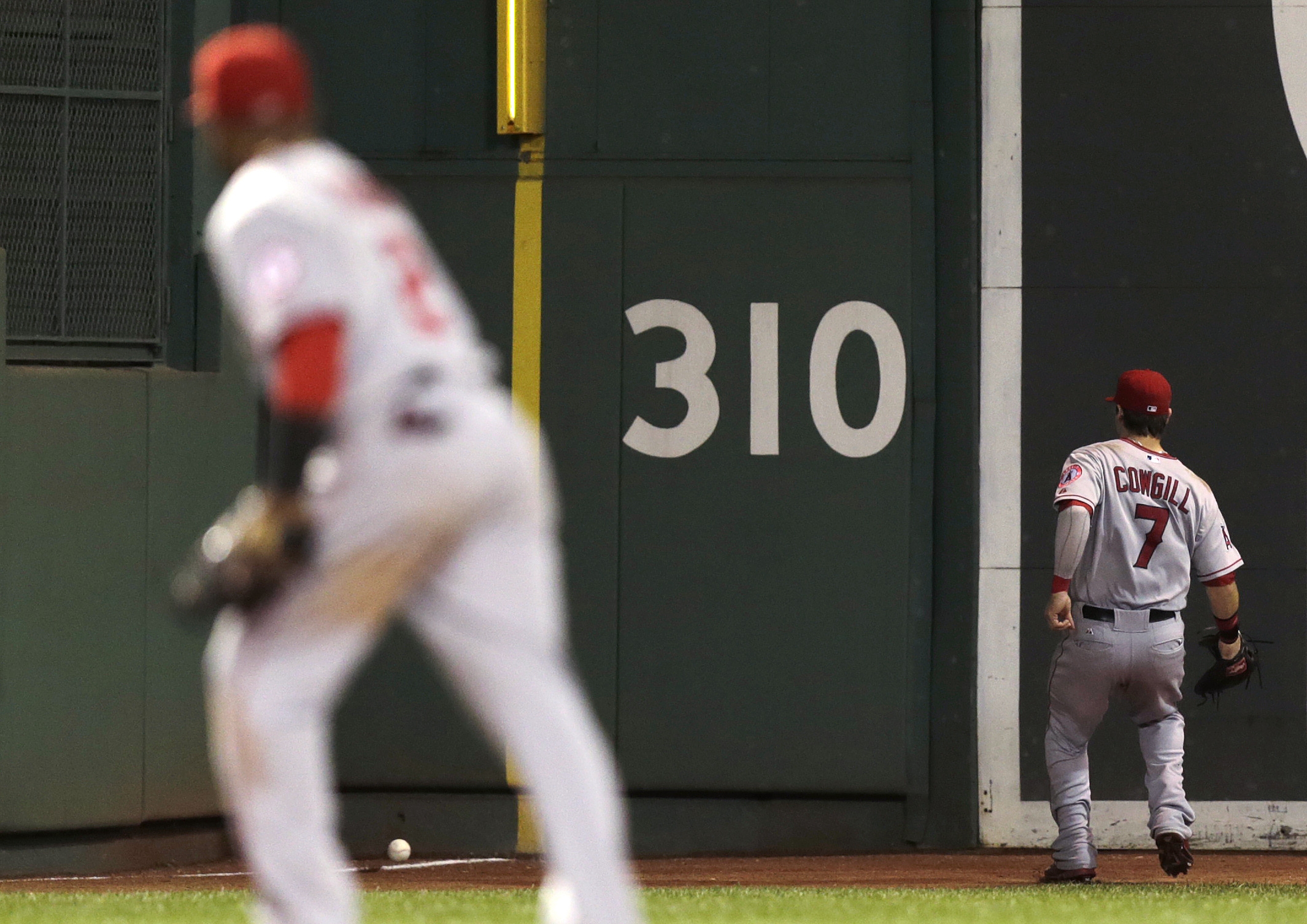 Angels complete sweep with 2-0 win at Boston
