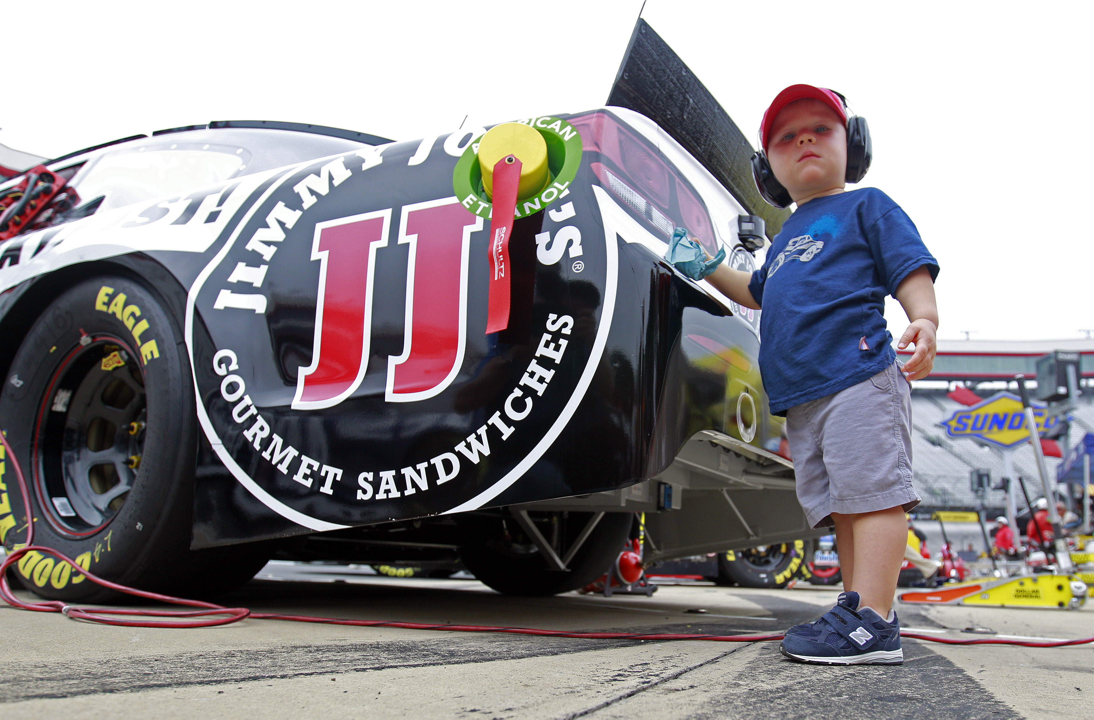NASCAR moves Bristol spring race to mid-April