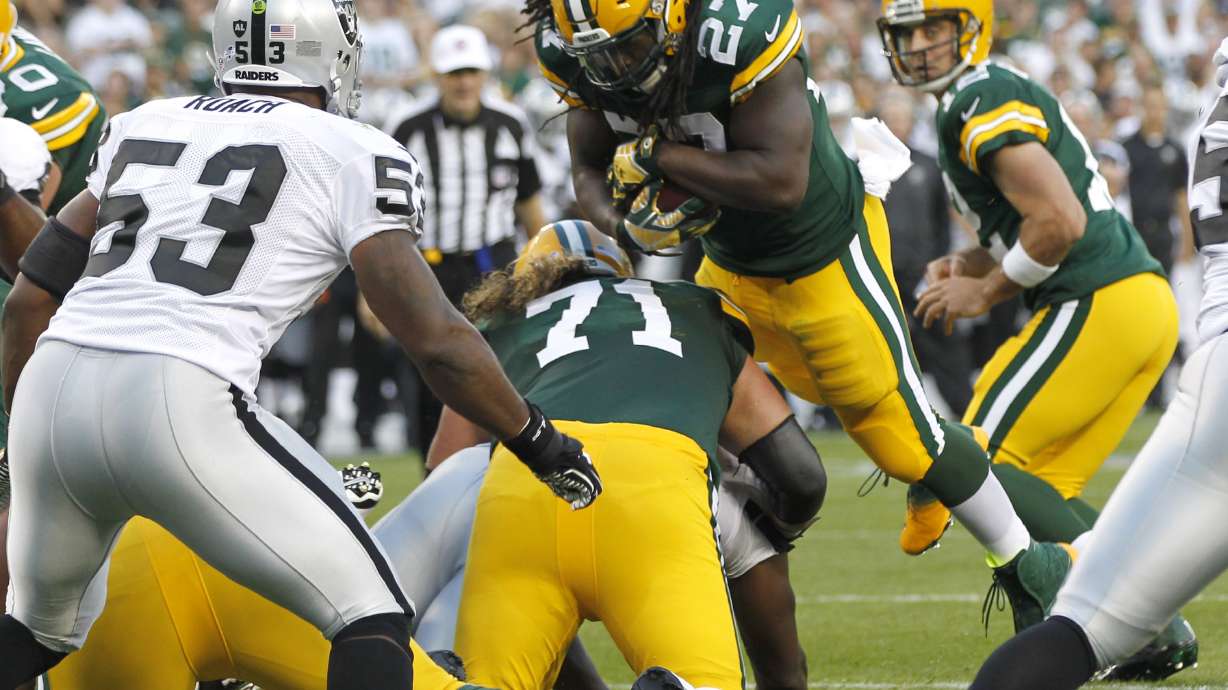 Rodgers has 2 TDs, Packers beat Raiders 31-21