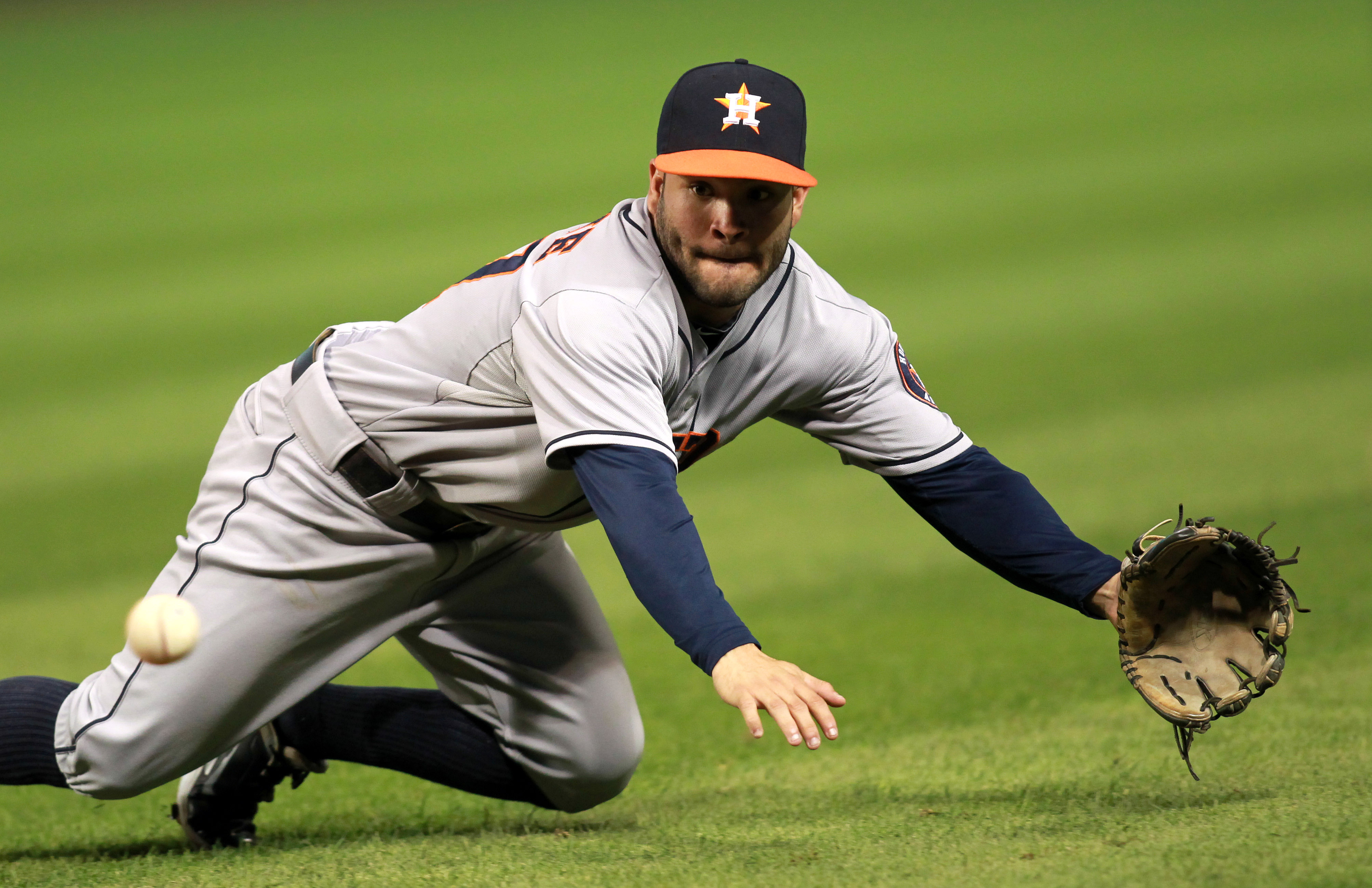Ramirez's hit in 9th gives Indians win over Astros