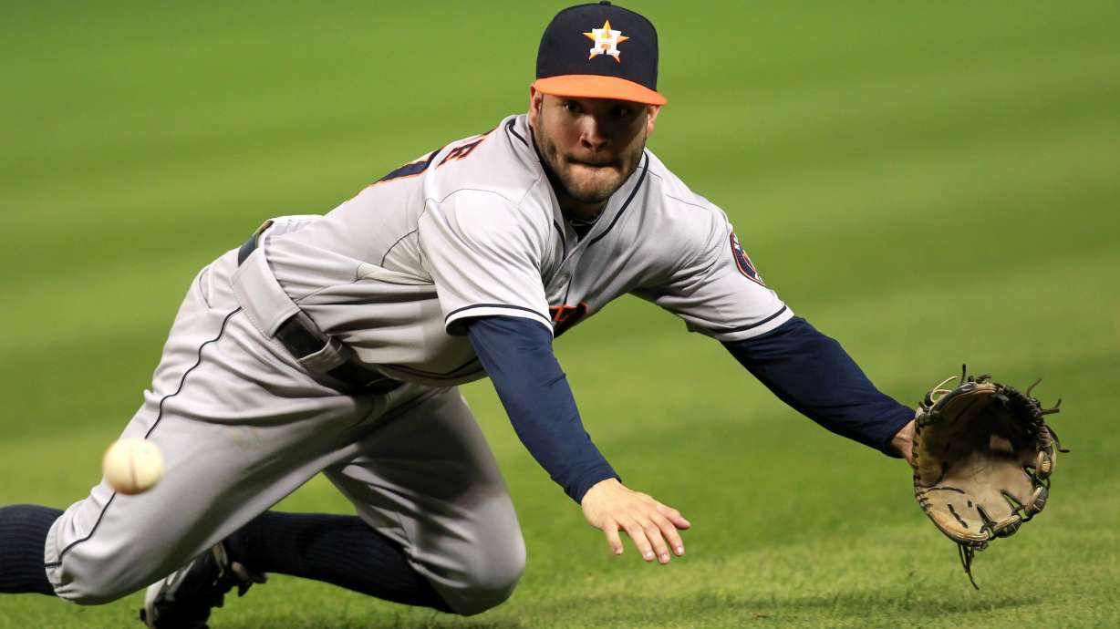 Ramirez's hit in 9th gives Indians win over Astros