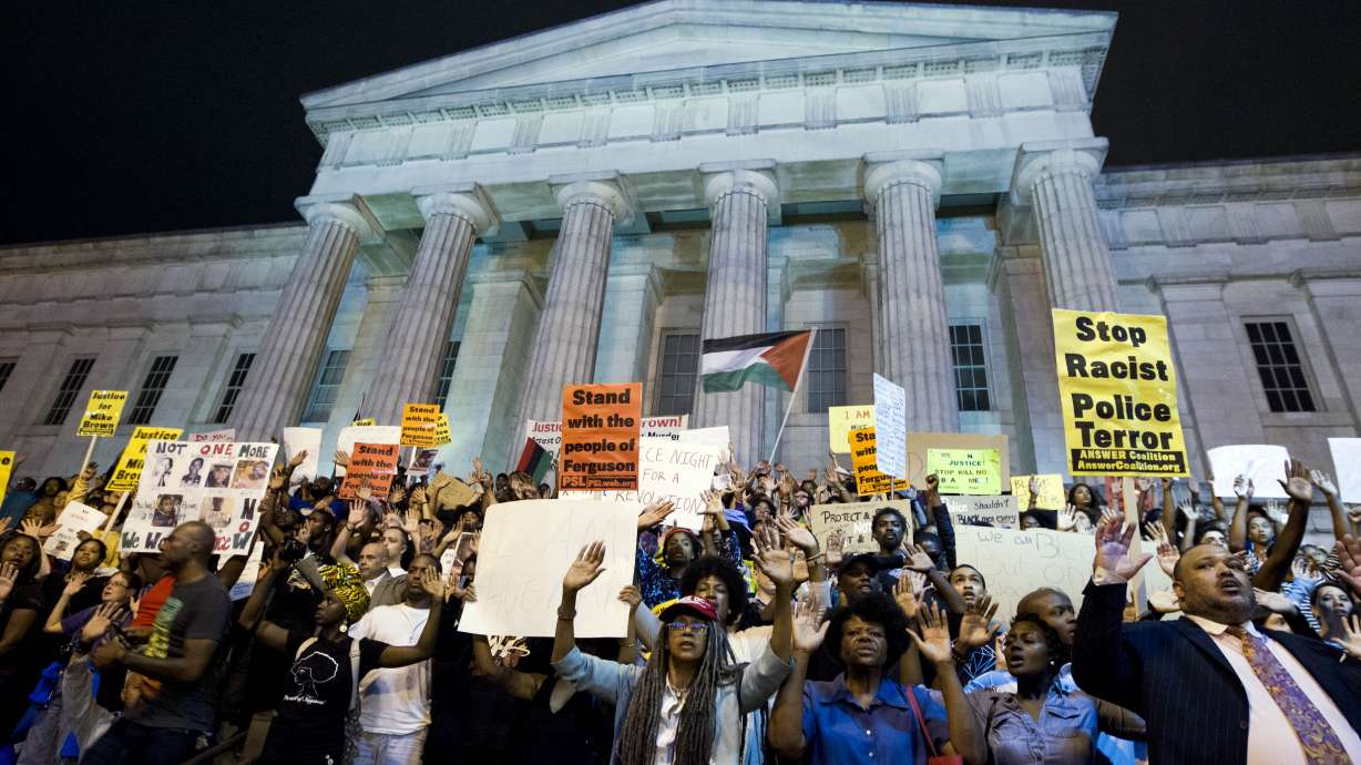 White House aides to attend Michael Brown funeral