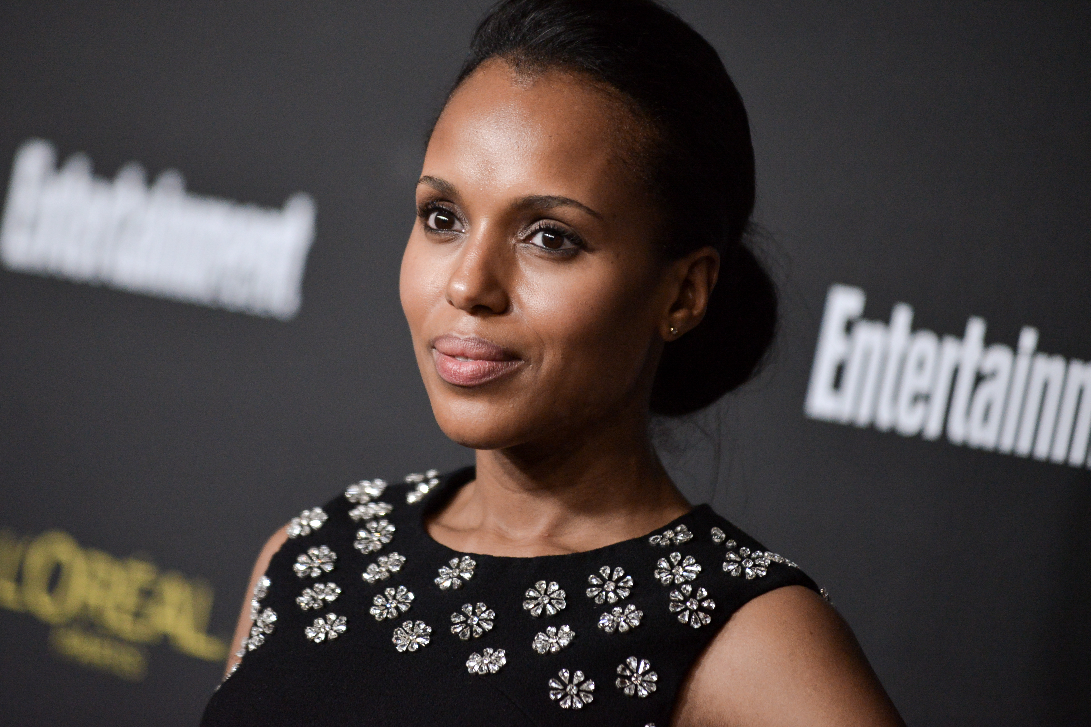 'Breaking Bad' and 'Modern Family' win Emmy Awards