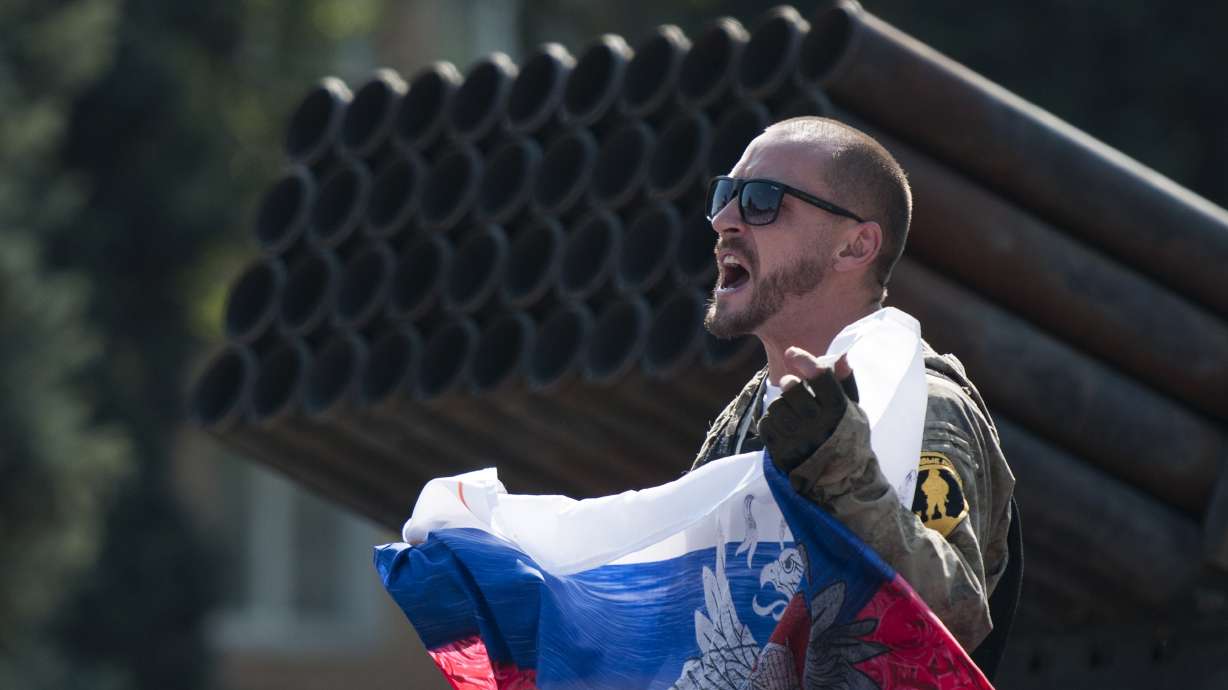 Weapons convoys seen rolling in eastern Ukraine