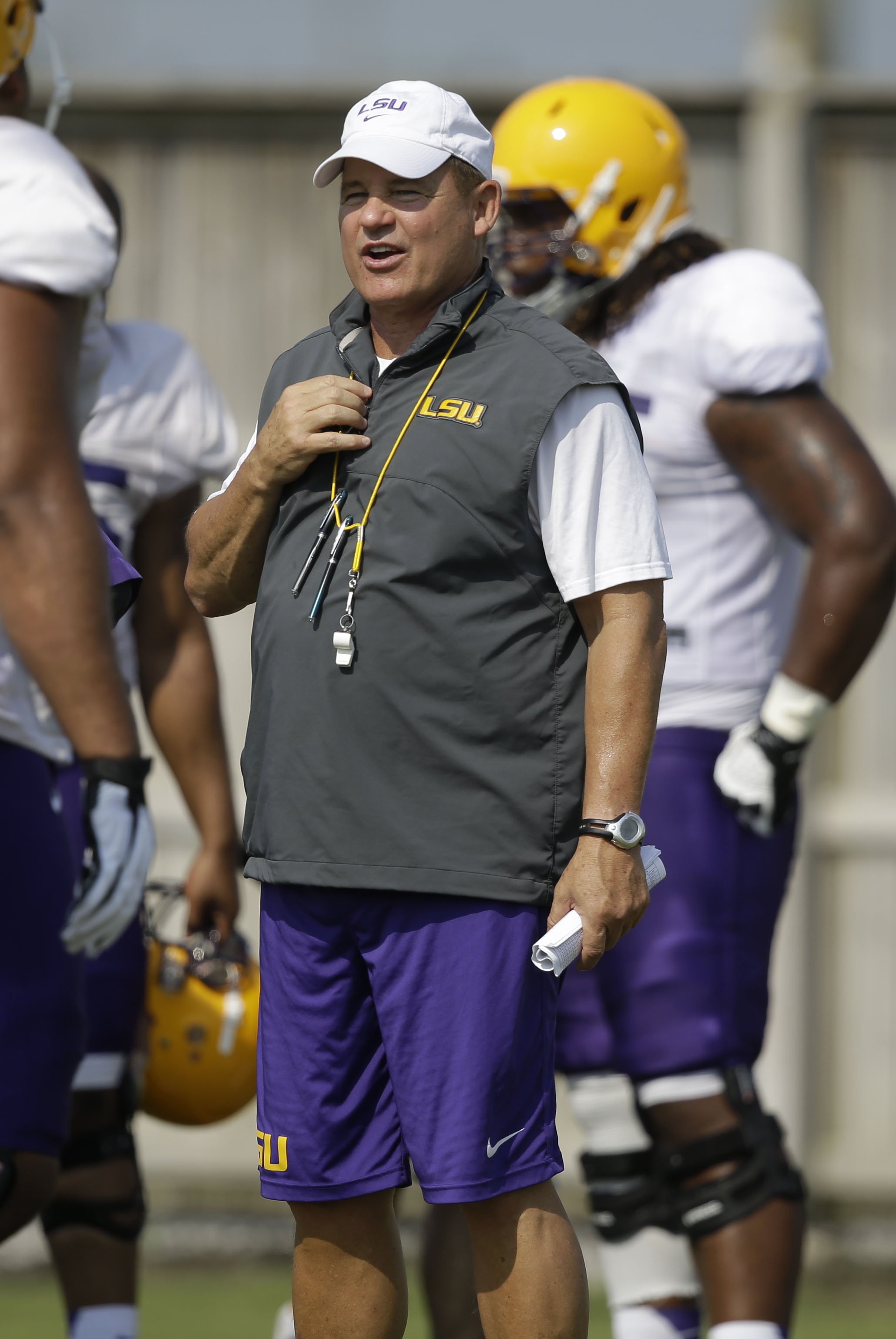 Miles says No. 13 LSU will play 2 QBs vs Wisconsin