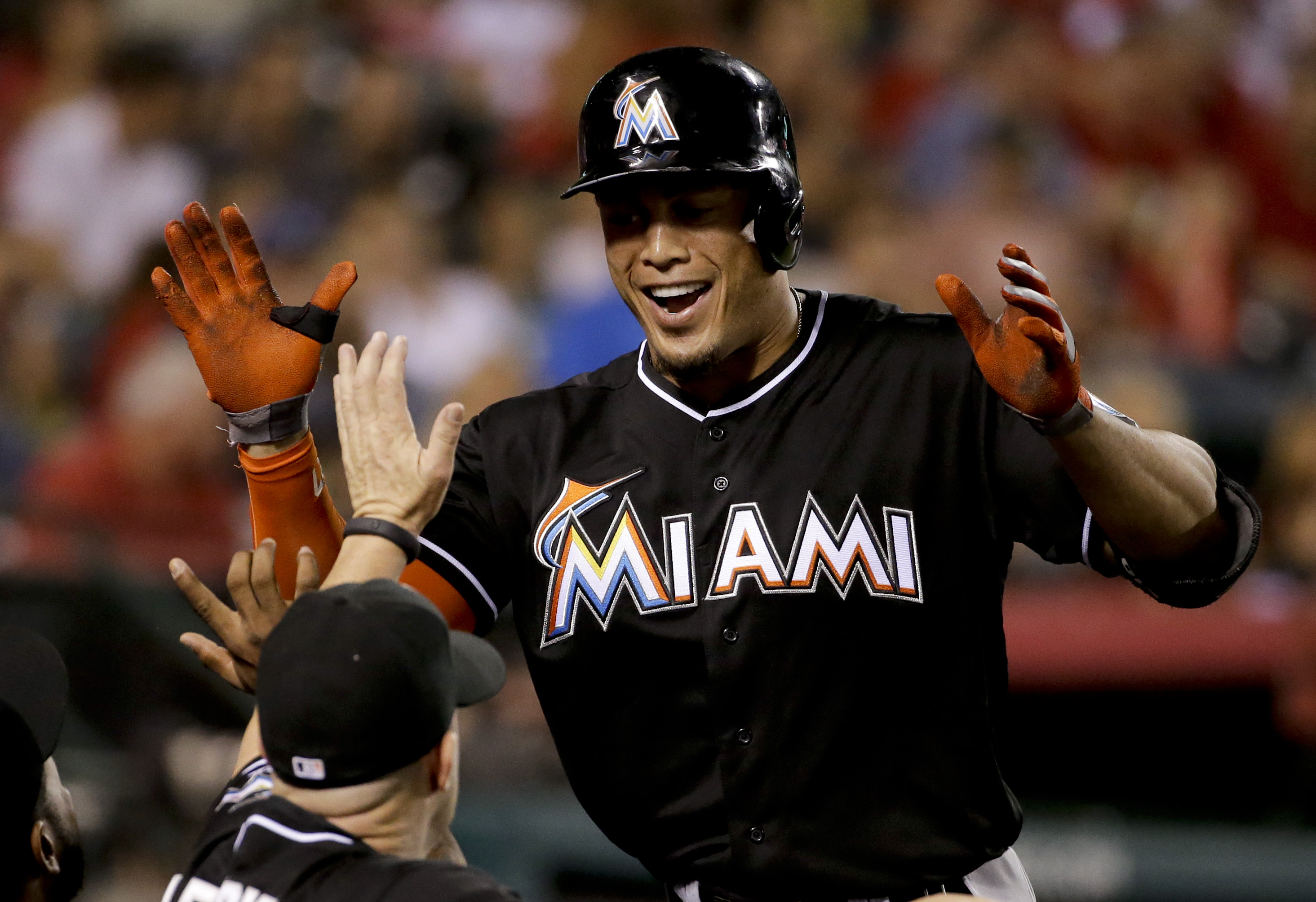 Stanton's 3-run HR helps Marlins beat Angels 7-1
