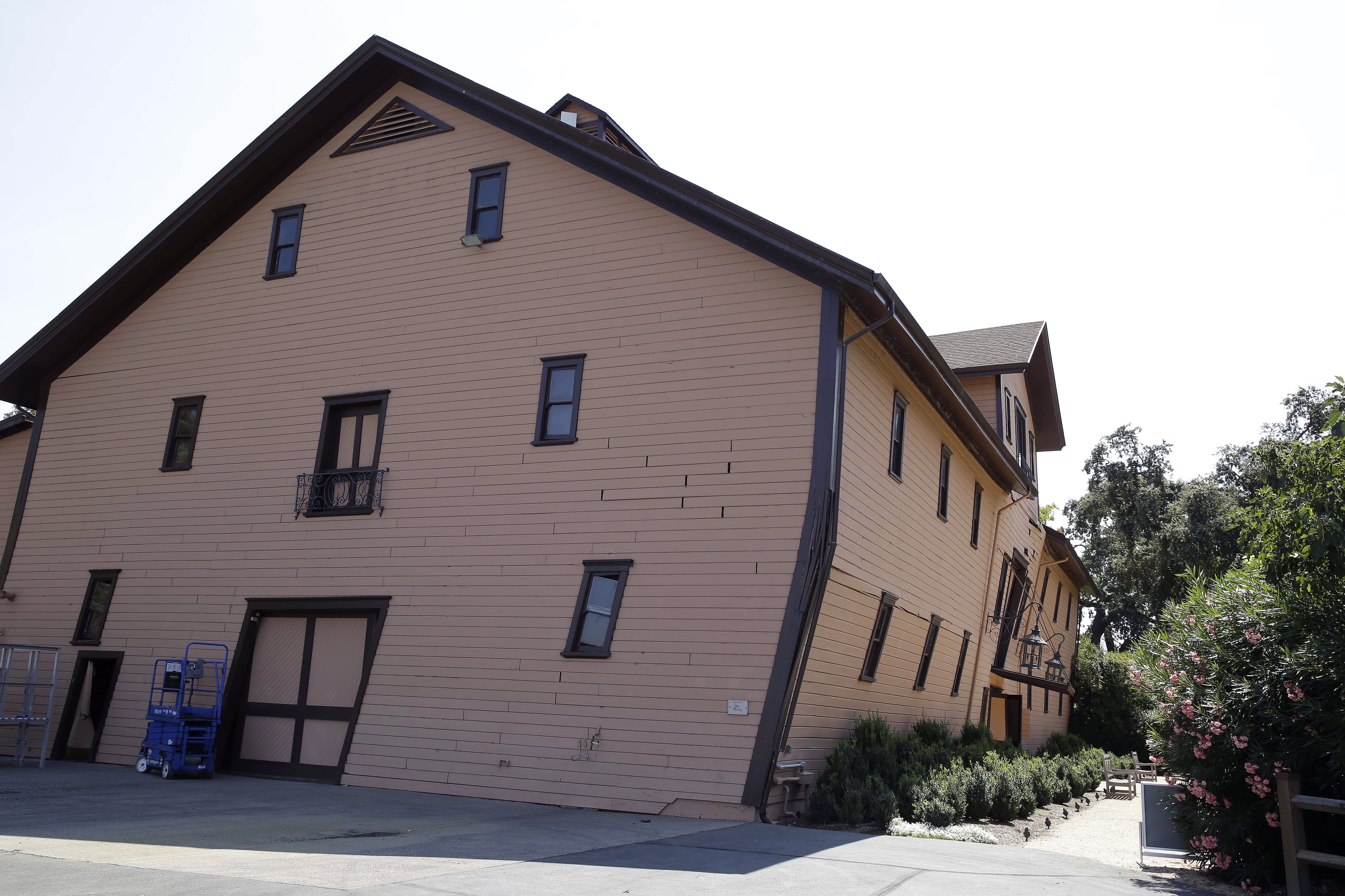 Quake is major test for hard-luck California city