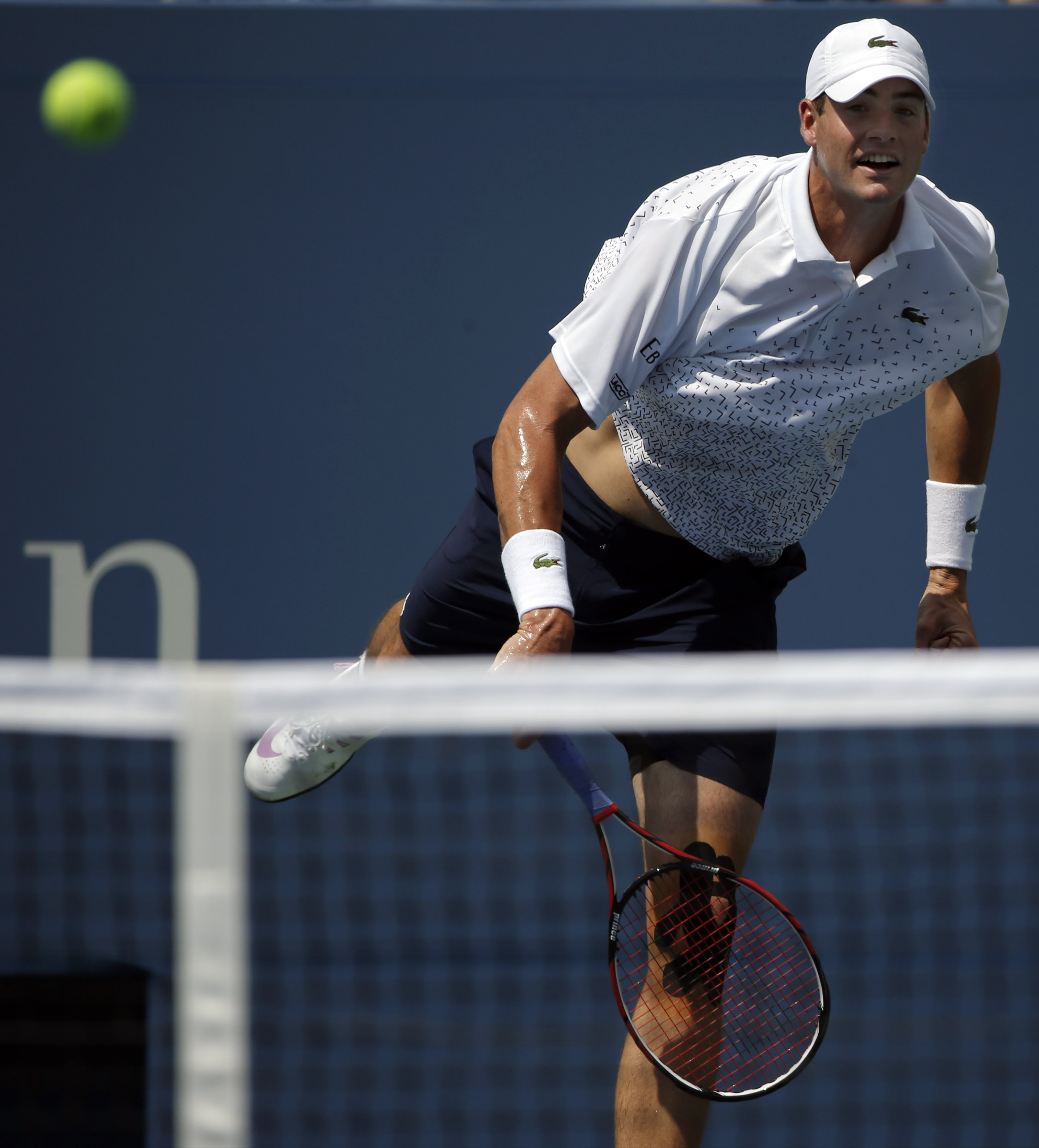 Isner beats fellow American Giron at US Open