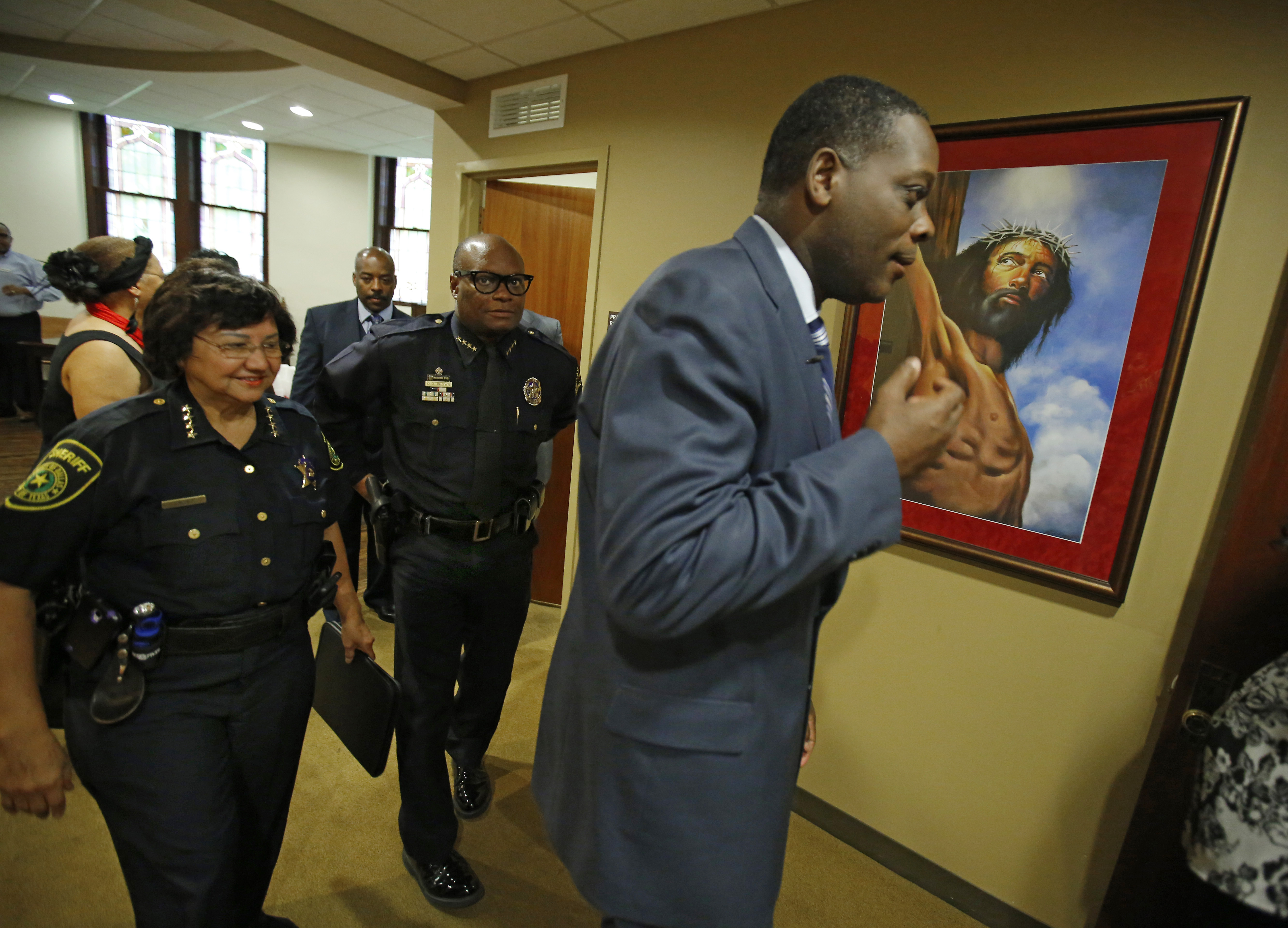 In wake of Ferguson, police try to build trust
