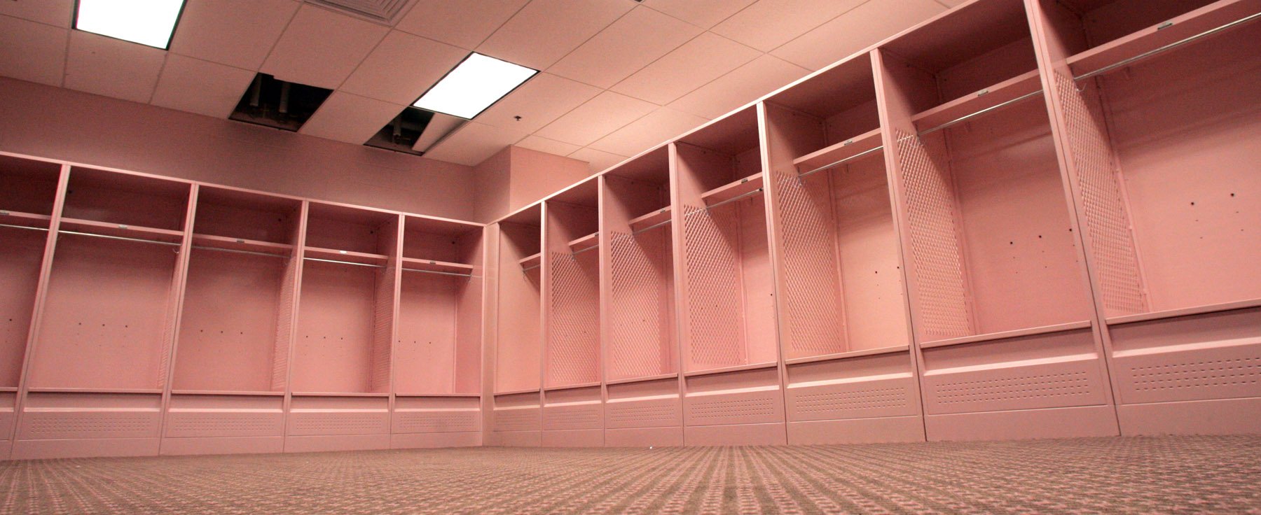 'Robot march' to protest Iowa's pink locker room