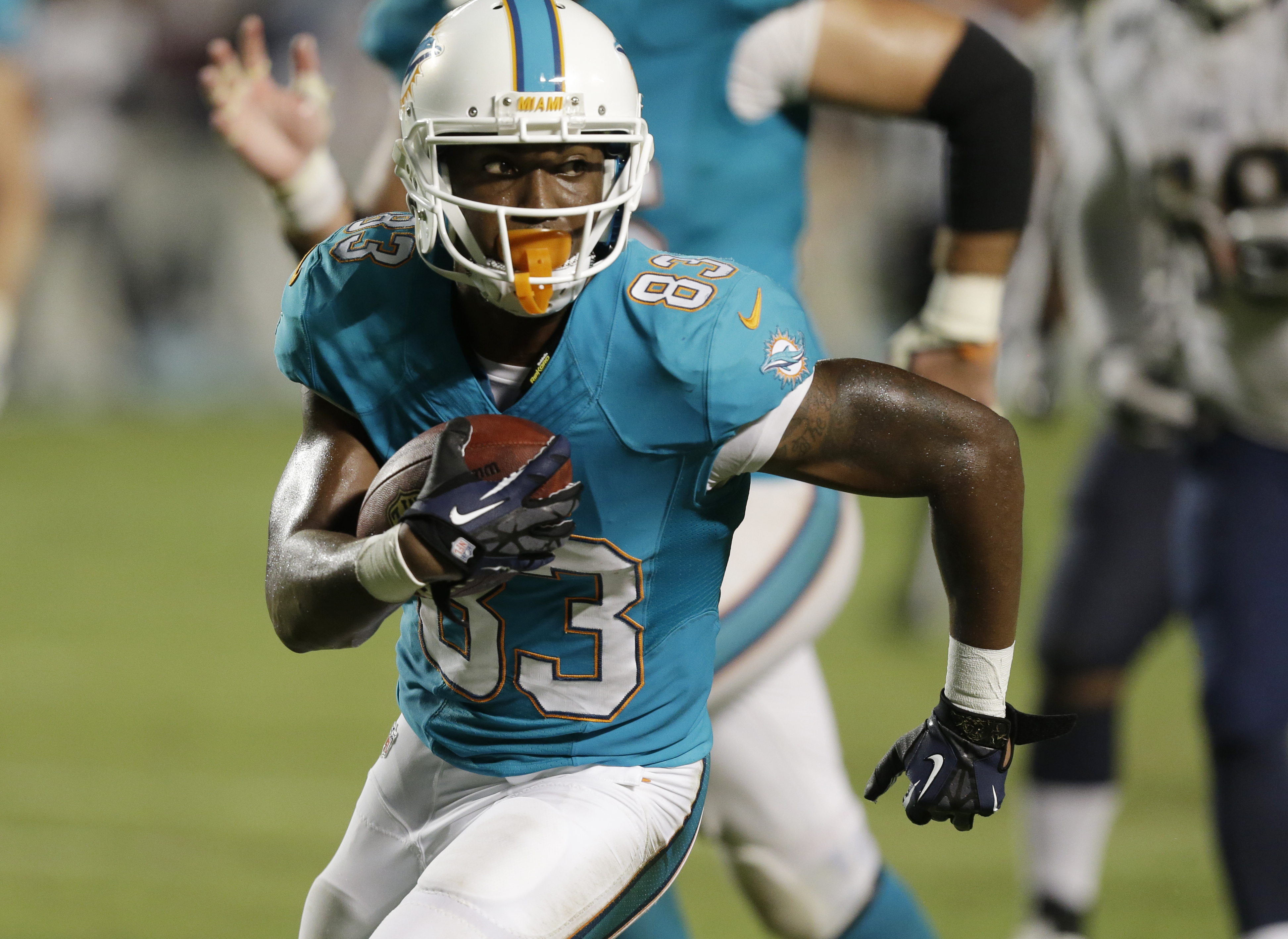 Dolphins top Rams 14-13 in preseason finale