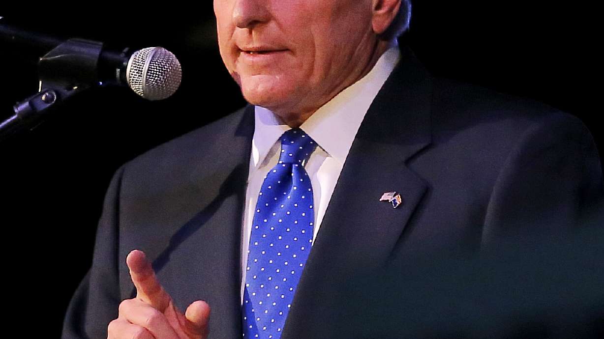 Doug Ducey, Fred DuVal battle for Arizona governor