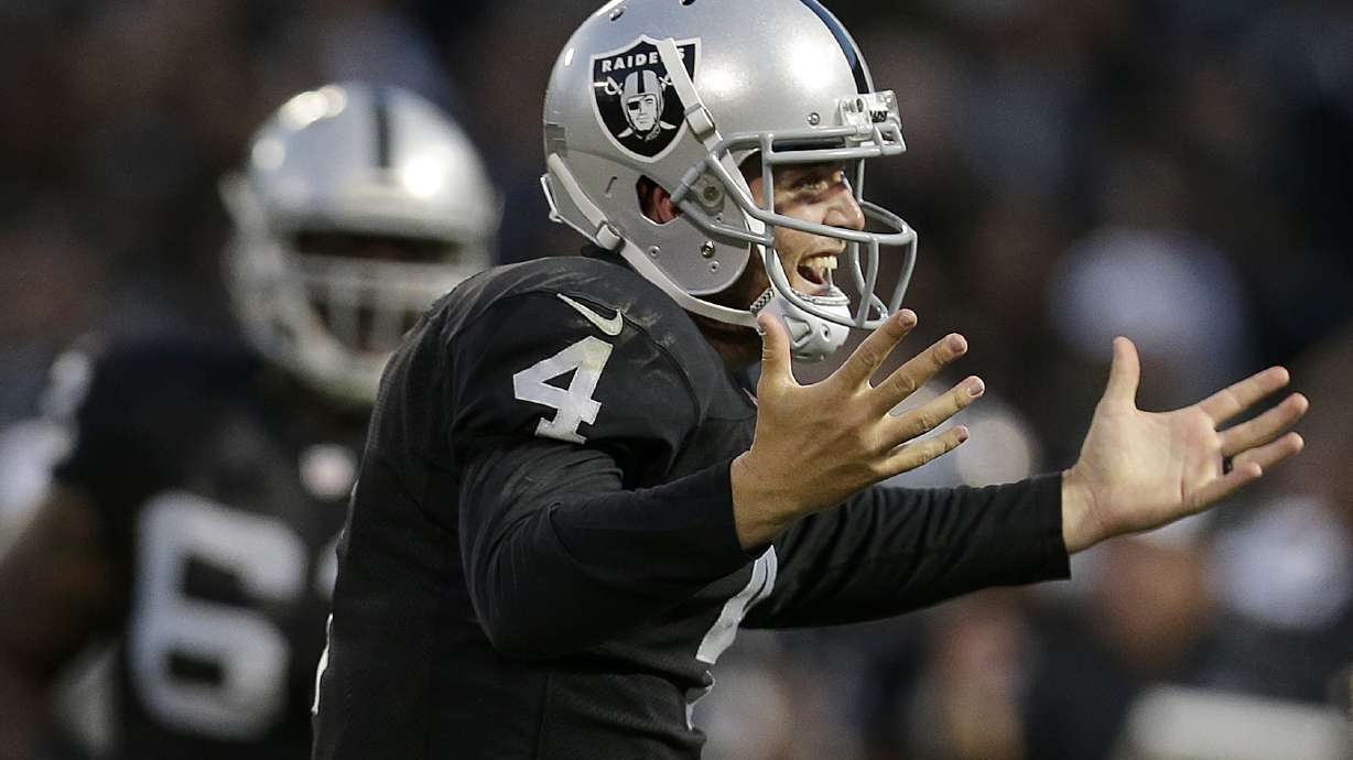 Raiders face decisions at QB heading into opener
