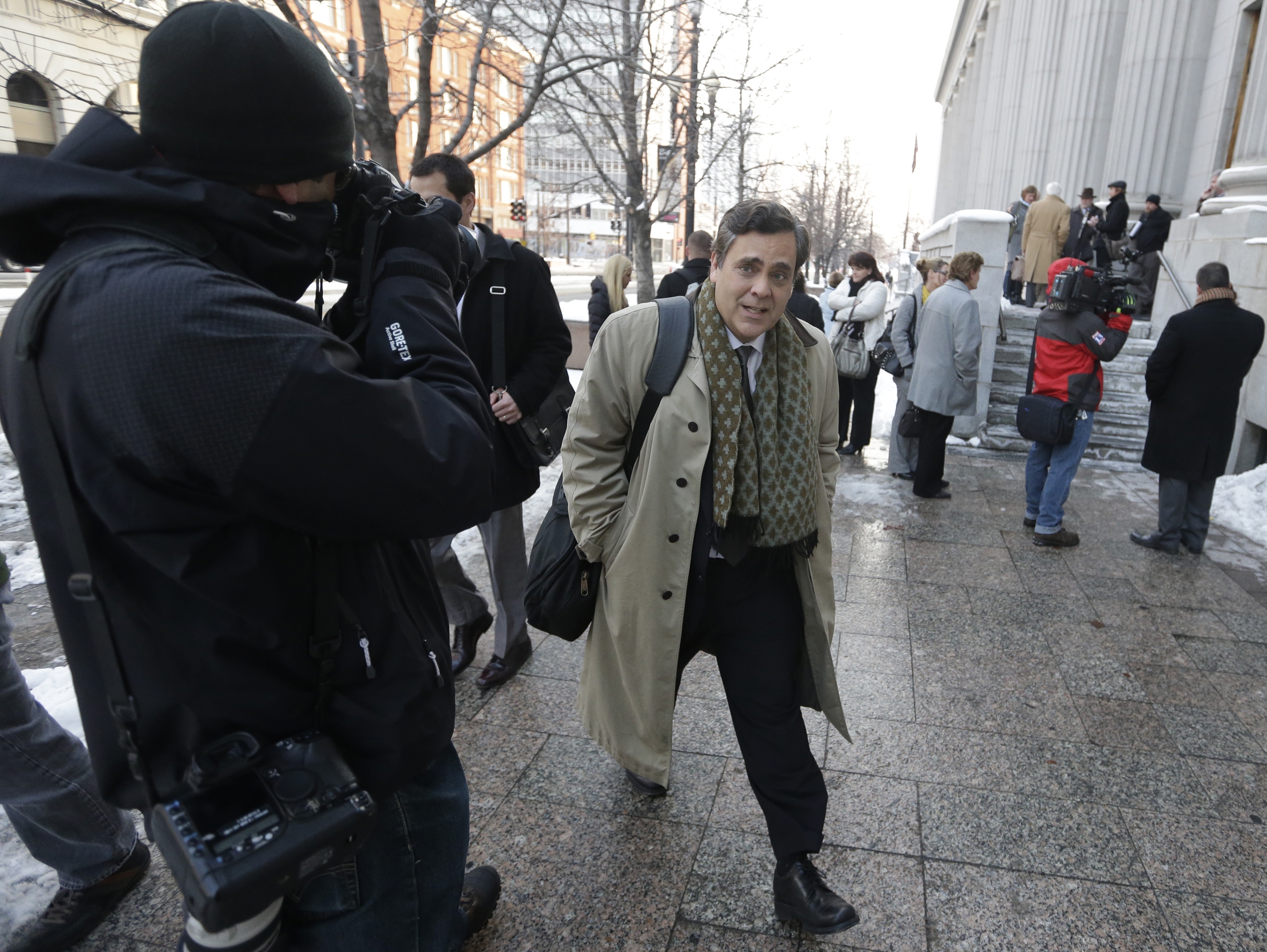 Governor: Utah should defend anti-polygamy law