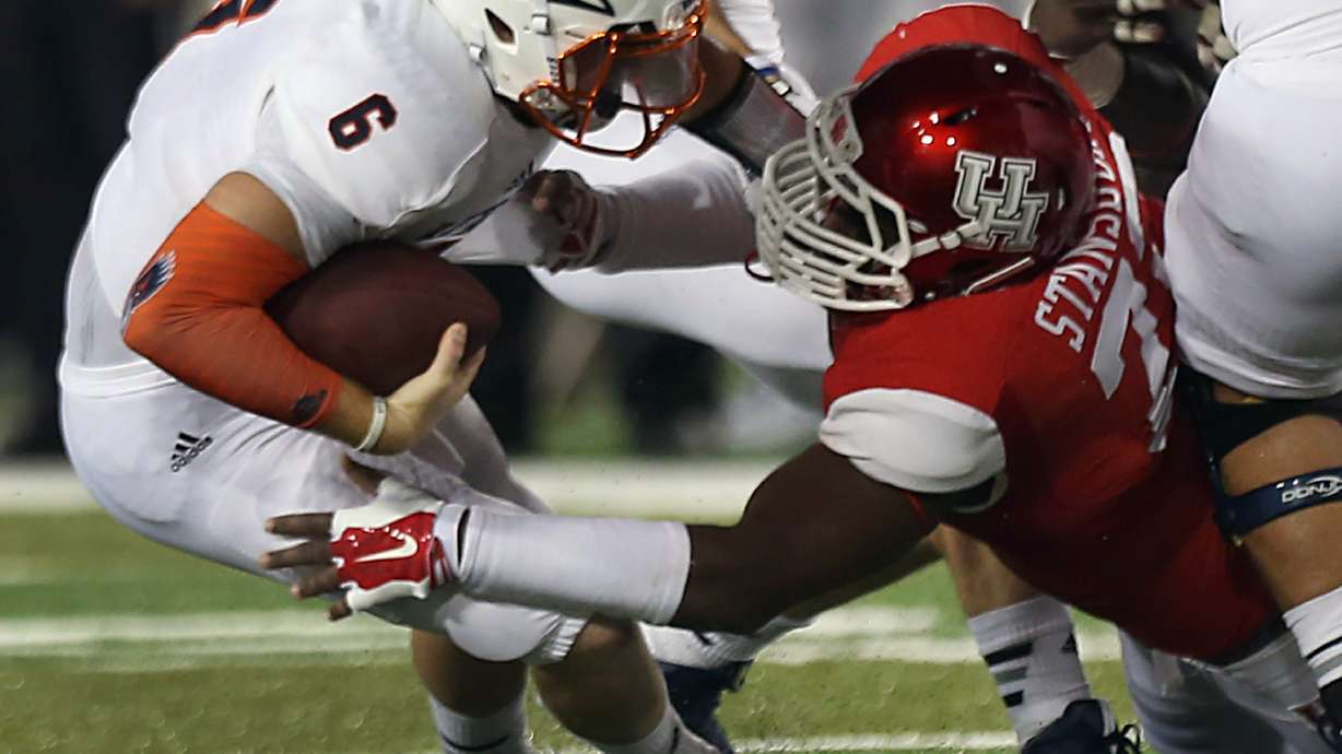 UTSA tops Houston 27-7