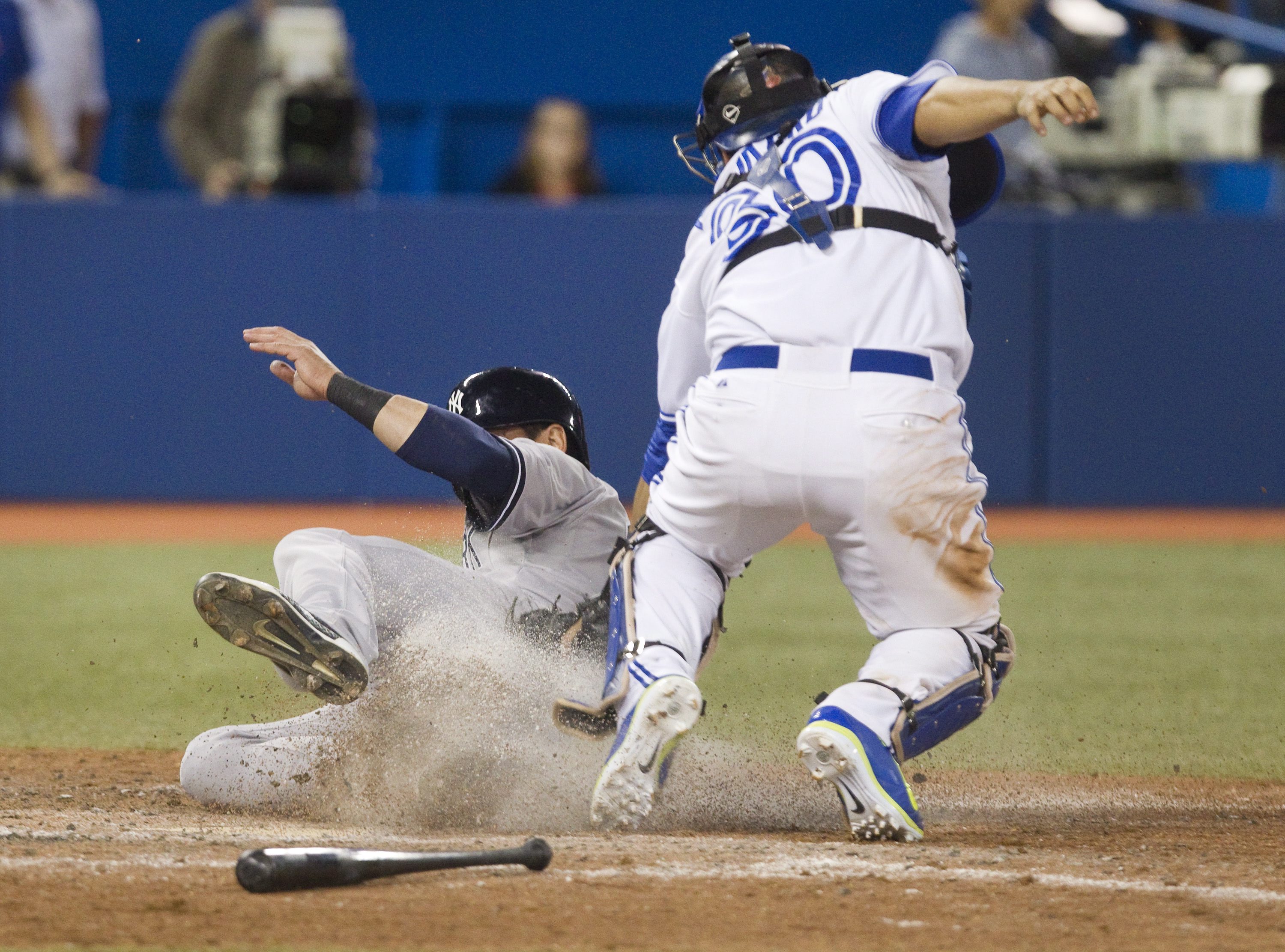 Ellsbury sits with sore ankle