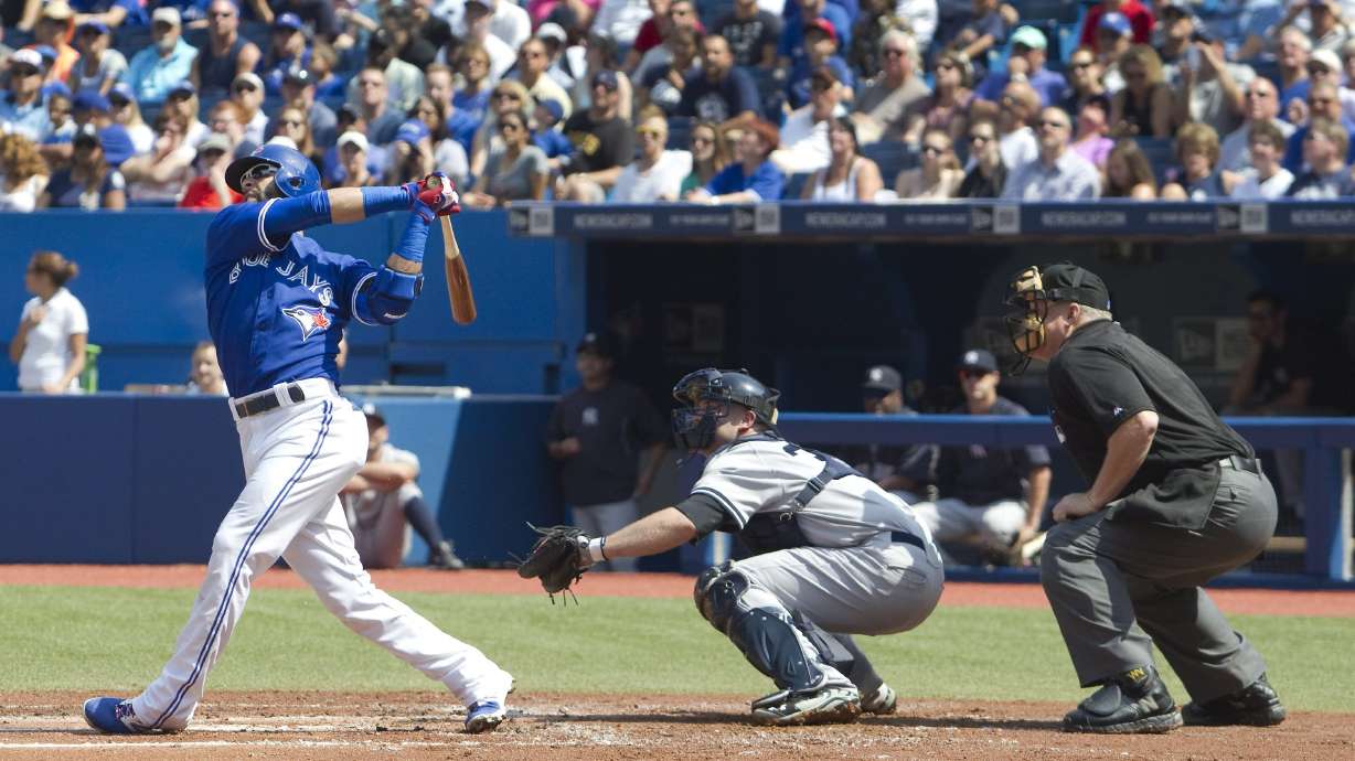 Bautista homers, Blue Jays beat Yankees 2-0