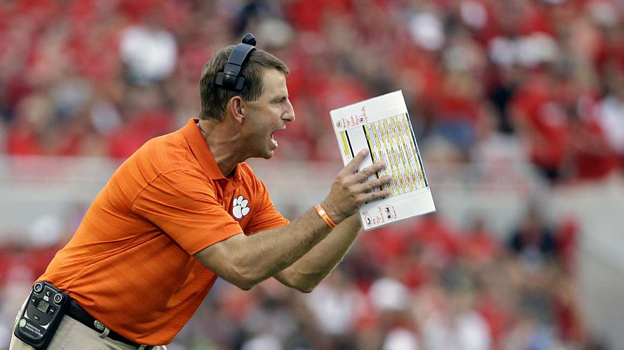 Clemson struggles in opener without Boyd, Watkins