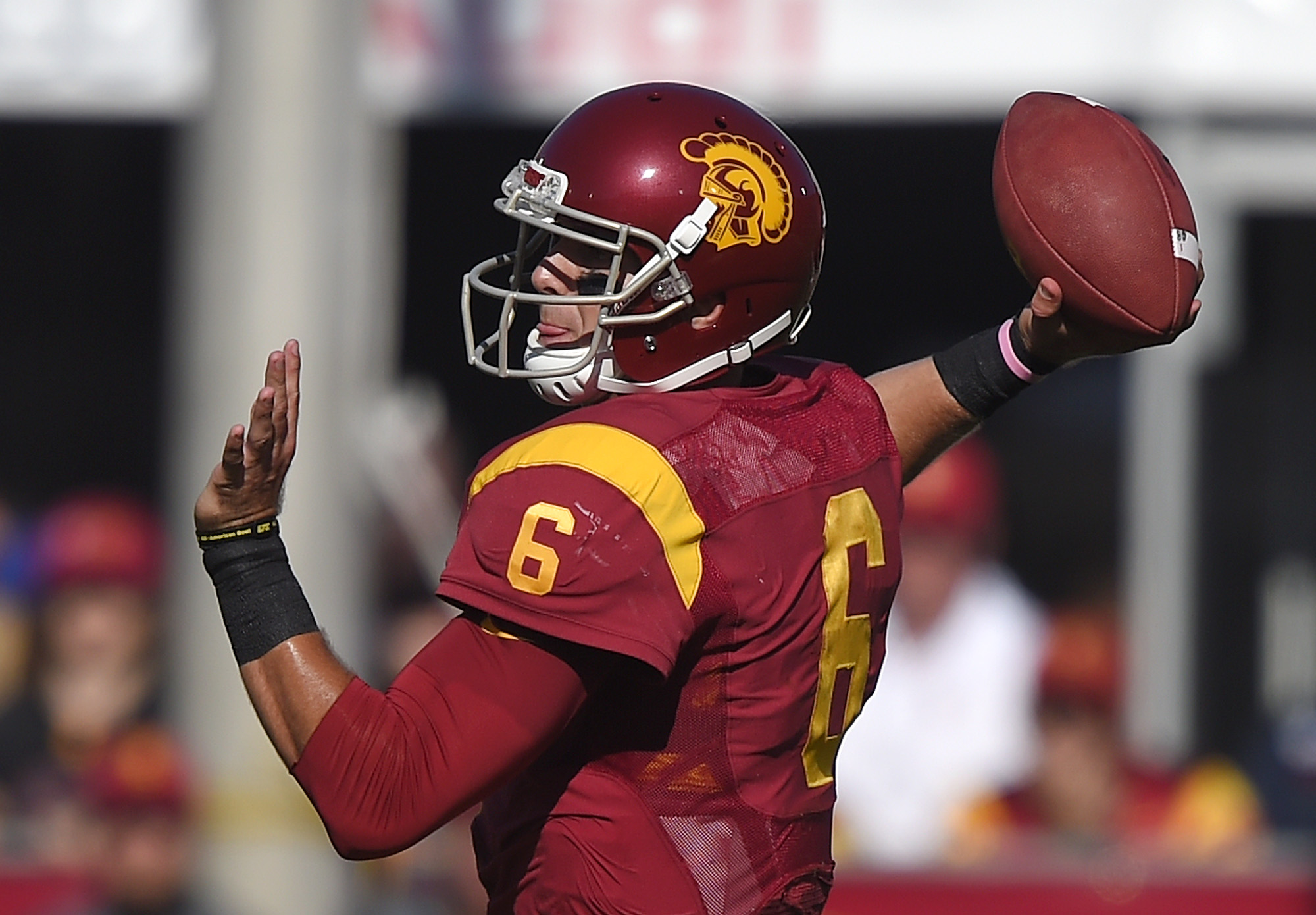 USC beats Fresno St 52-13 behind Kessler's 4 TDs