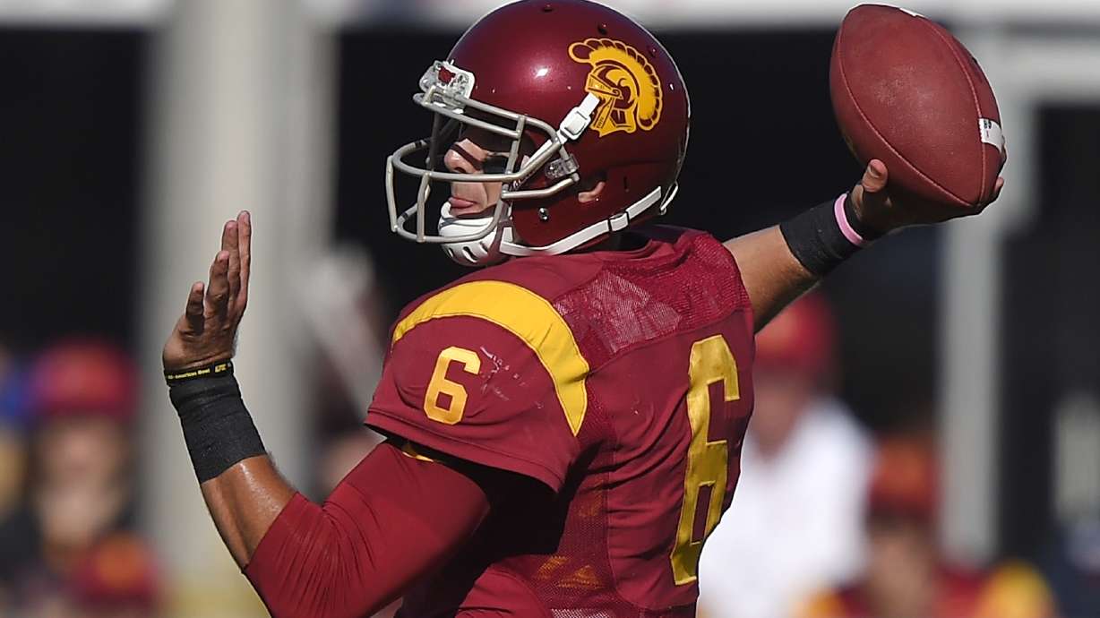 USC beats Fresno St 52-13 behind Kessler's 4 TDs