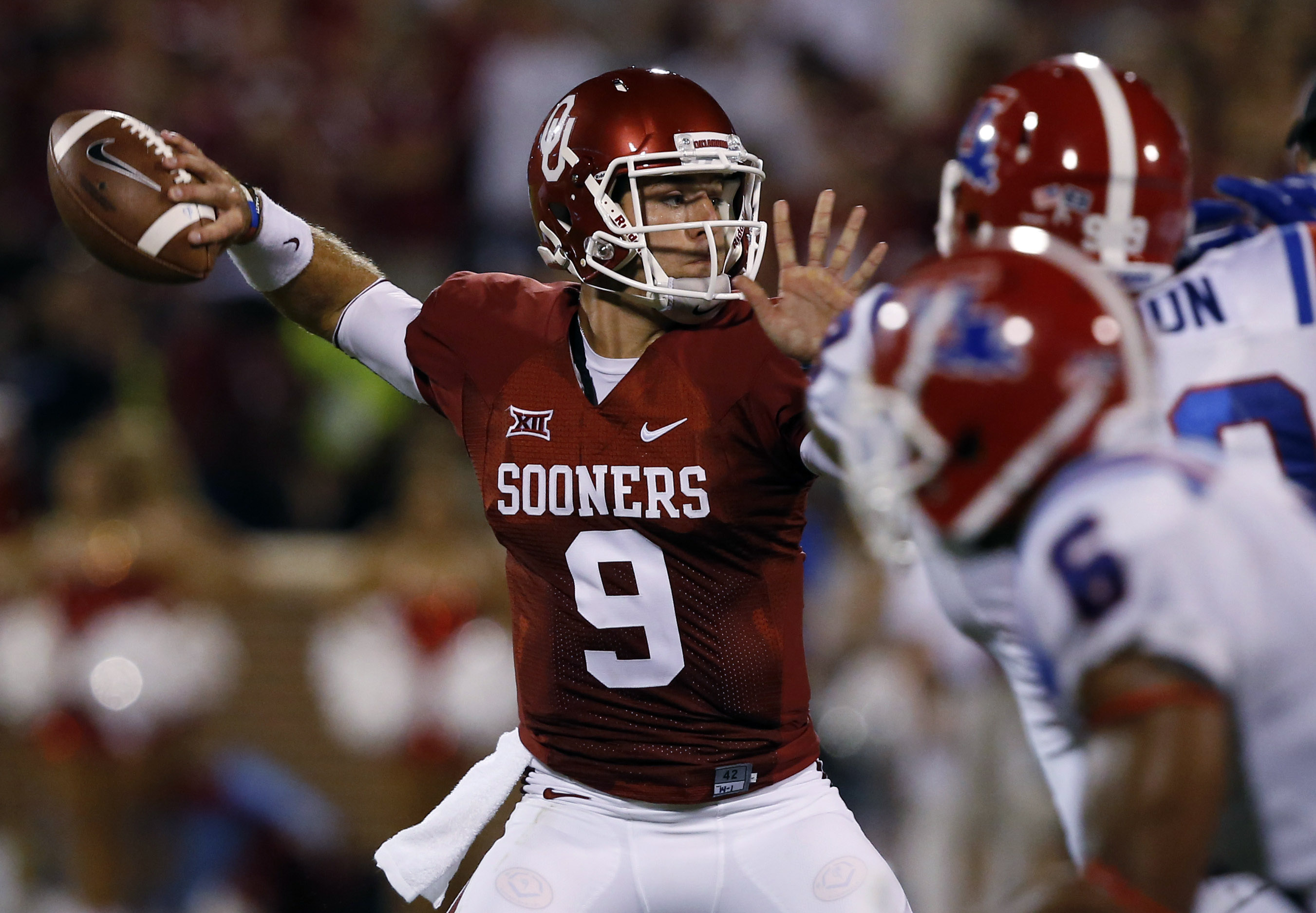 No. 4 Oklahoma beats Louisiana Tech 48-16