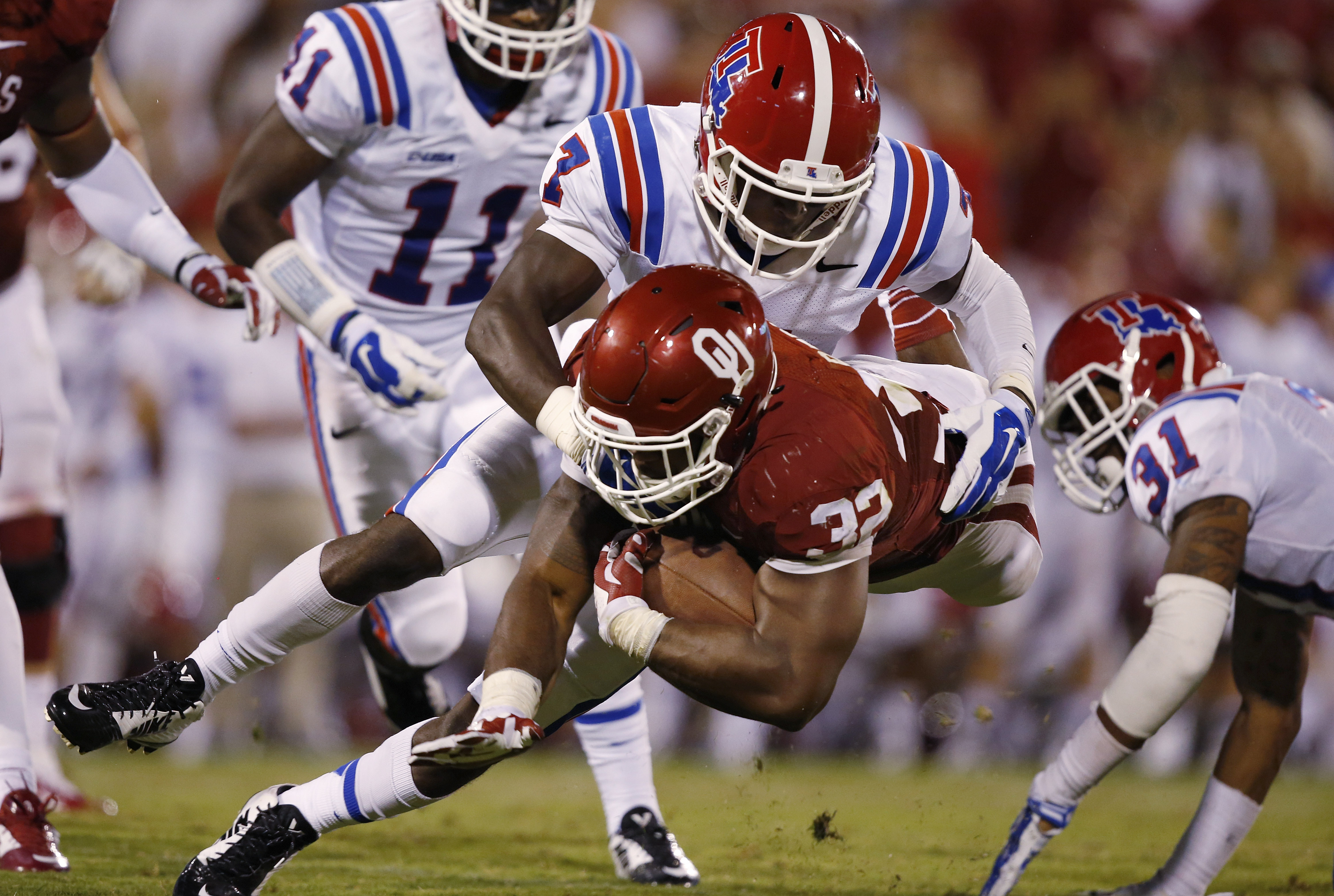 Oklahoma's RB trio dominates Louisiana Tech