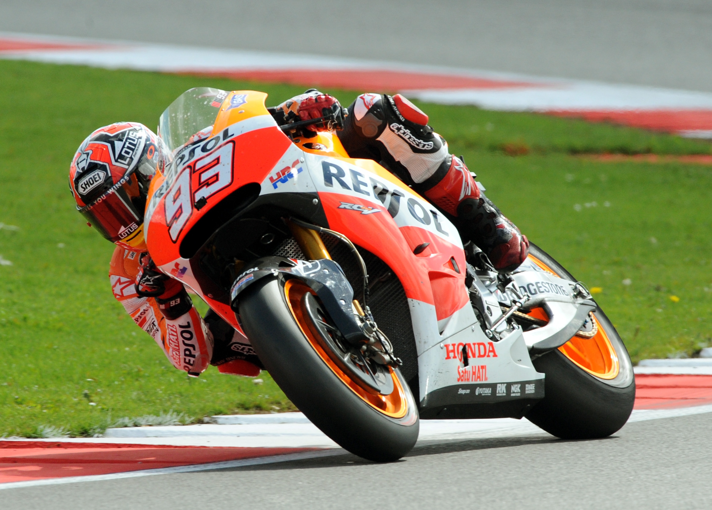 Championship leader Marquez wins British MotoGP