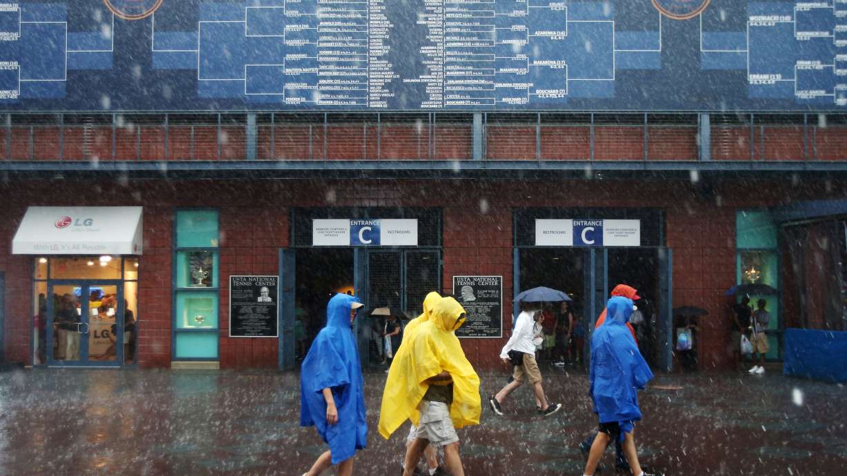 US OPEN SCENE: Azarenka's 'Happy Birthday' wish